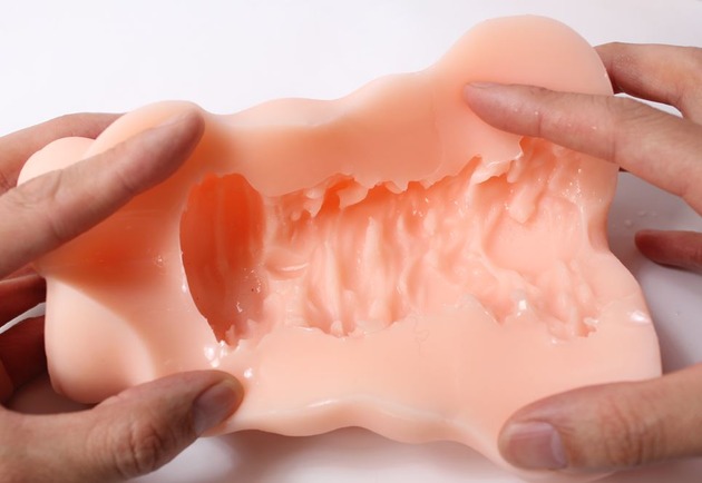 汤玛托易士“AI女友爱酱”评测(中刺激)!全球首个由AI设计通道的飞机杯?!