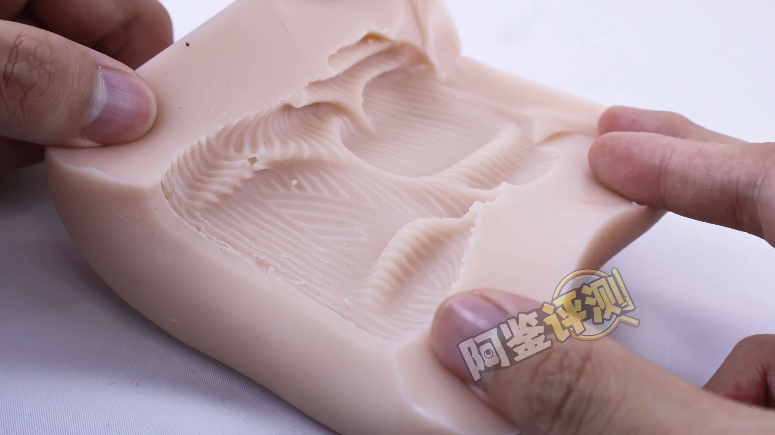 杯多多-“七彩罐娘”评测!隐蔽型小杯,图一乐还是真实用?(下:紫,粉,绿,蓝)