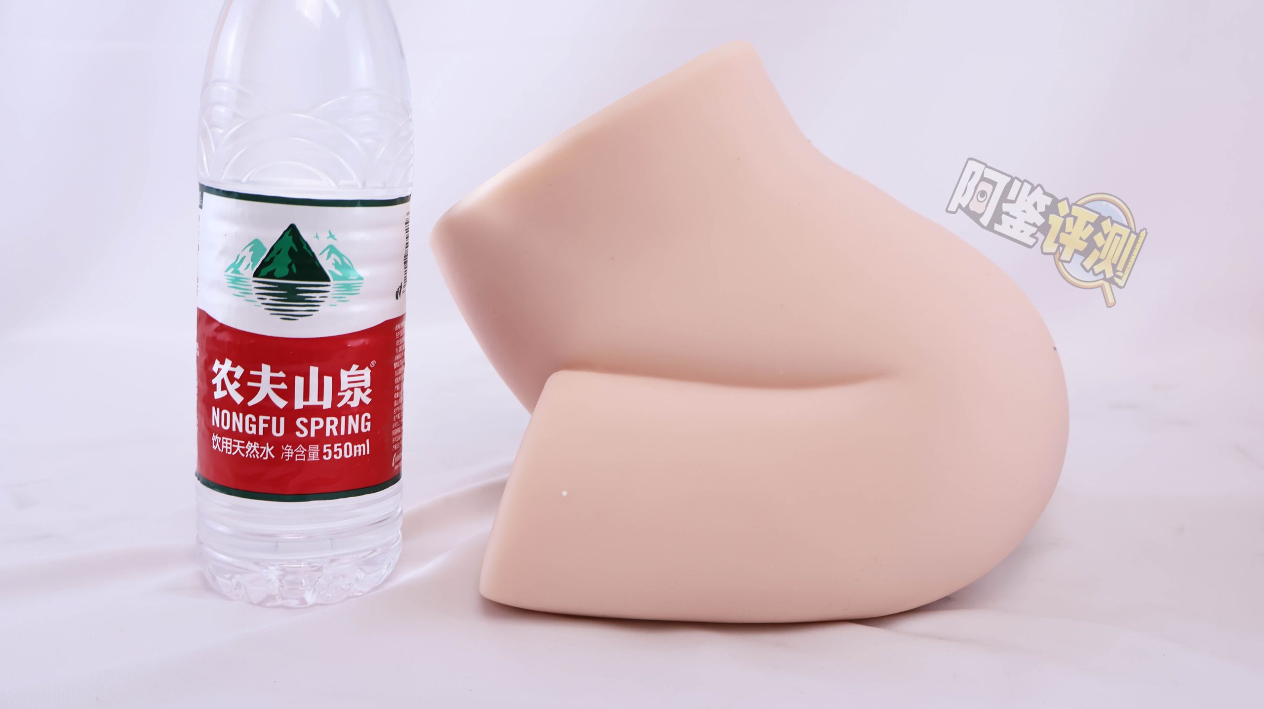 MACCOS——“纯洁之臀BIG”评测!变大后的手感好了太多,但通道为何没有继承?