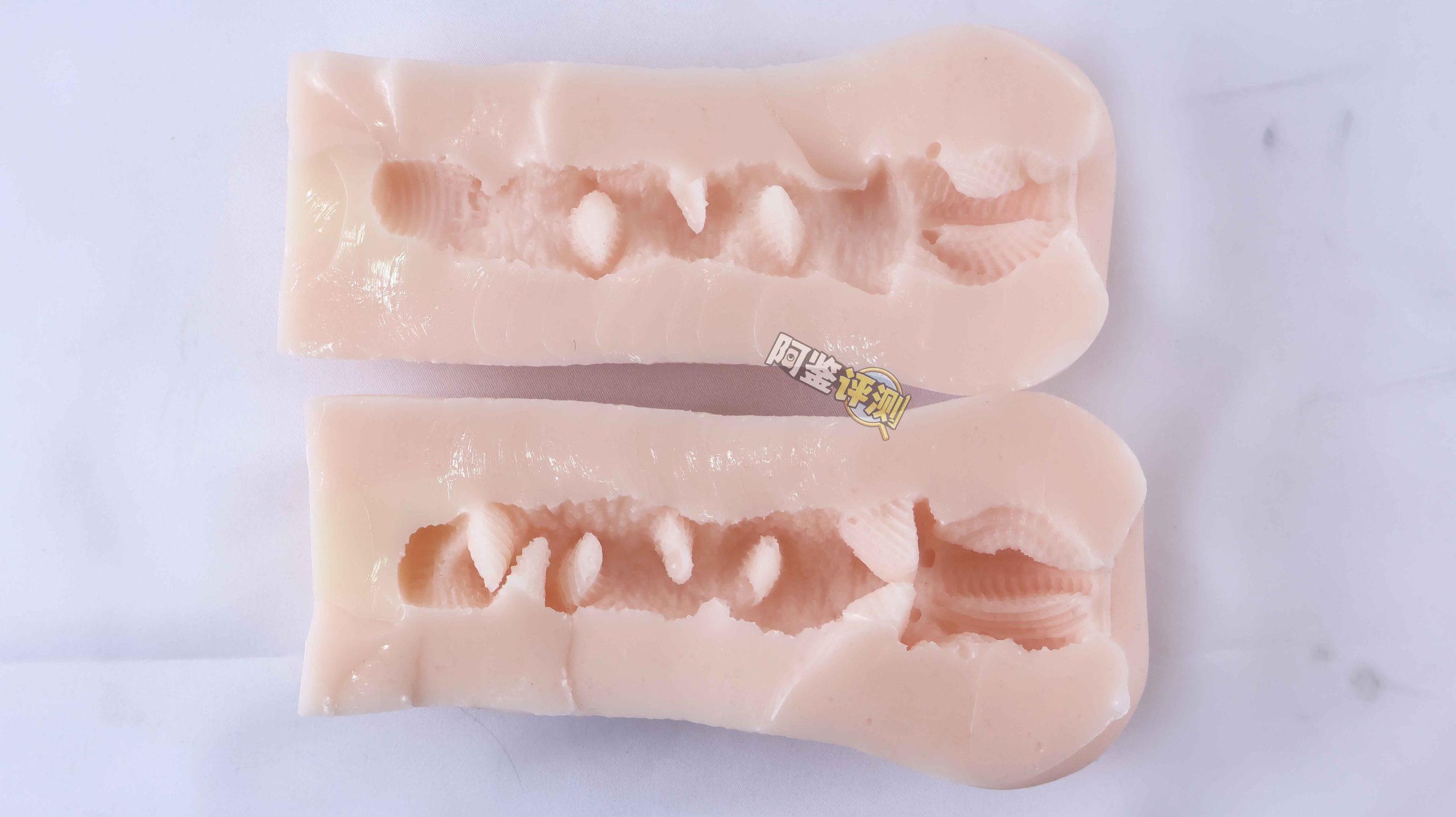 对子哈特——“ 梦幻术士”评测!似曾相识的杂乱感,这系列招牌的真空感已经消失不见了...