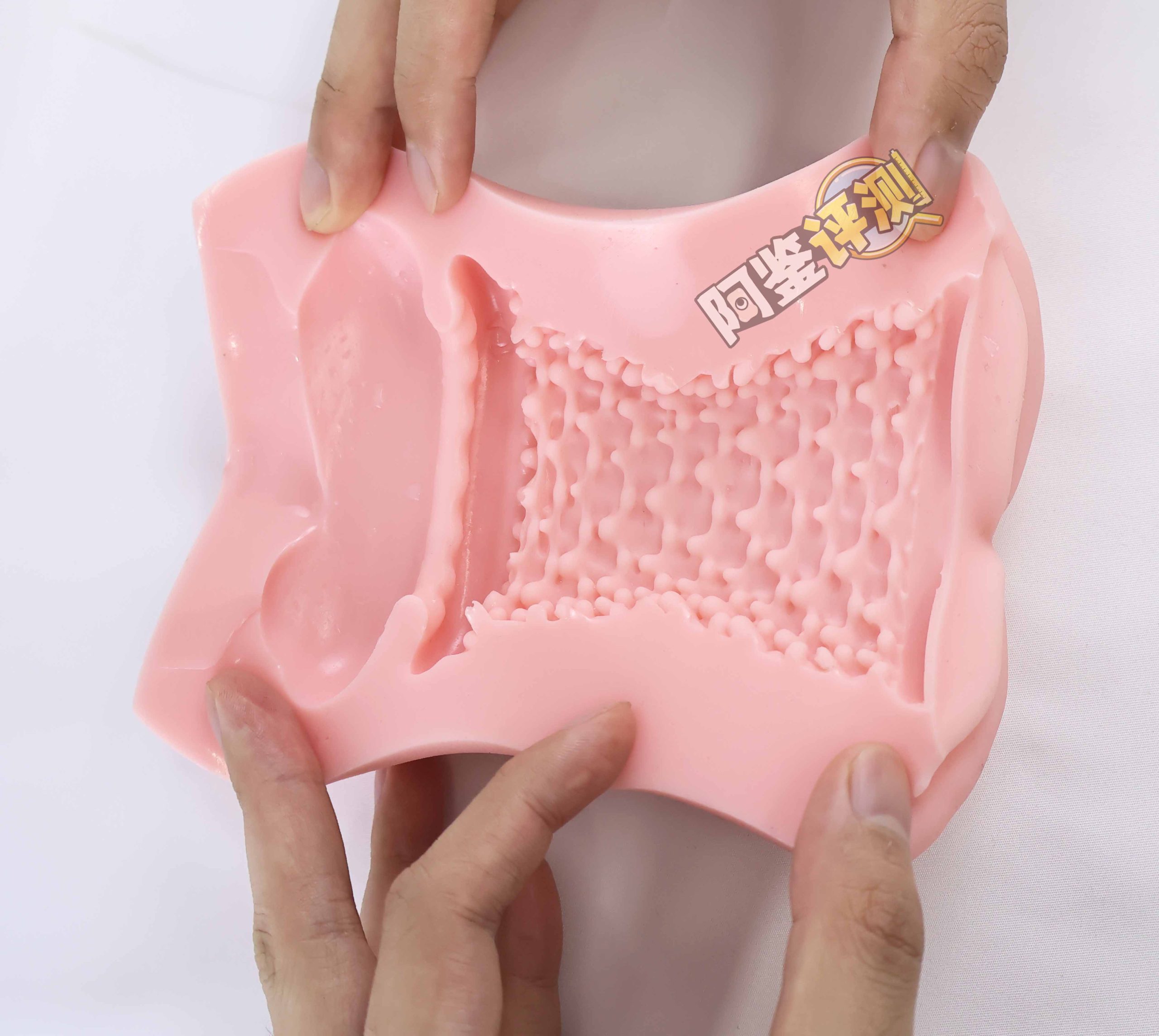 对子哈特—“真实17岁+G19八代”评测!完全相同的翻版倒模,简单粗暴的按摩结构!