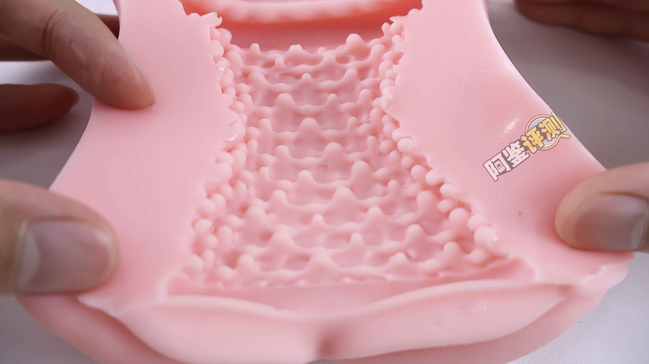 对子哈特—“真实17岁+G19八代”评测!完全相同的翻版倒模,简单粗暴的按摩结构!