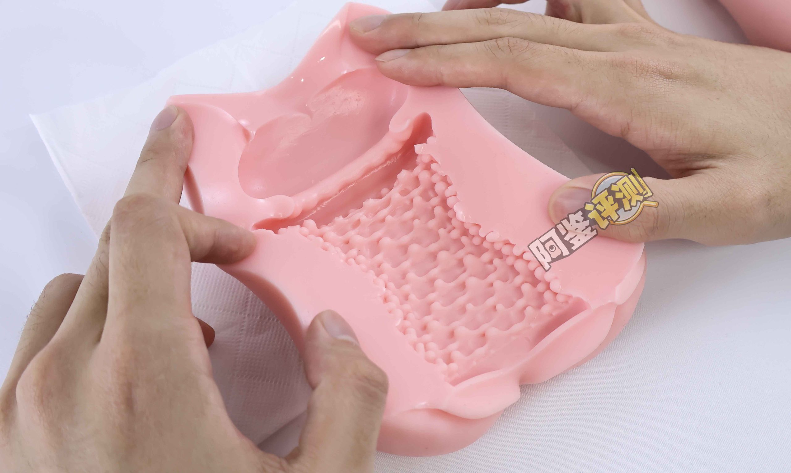 对子哈特—“真实17岁+G19八代”评测!完全相同的翻版倒模,简单粗暴的按摩结构!