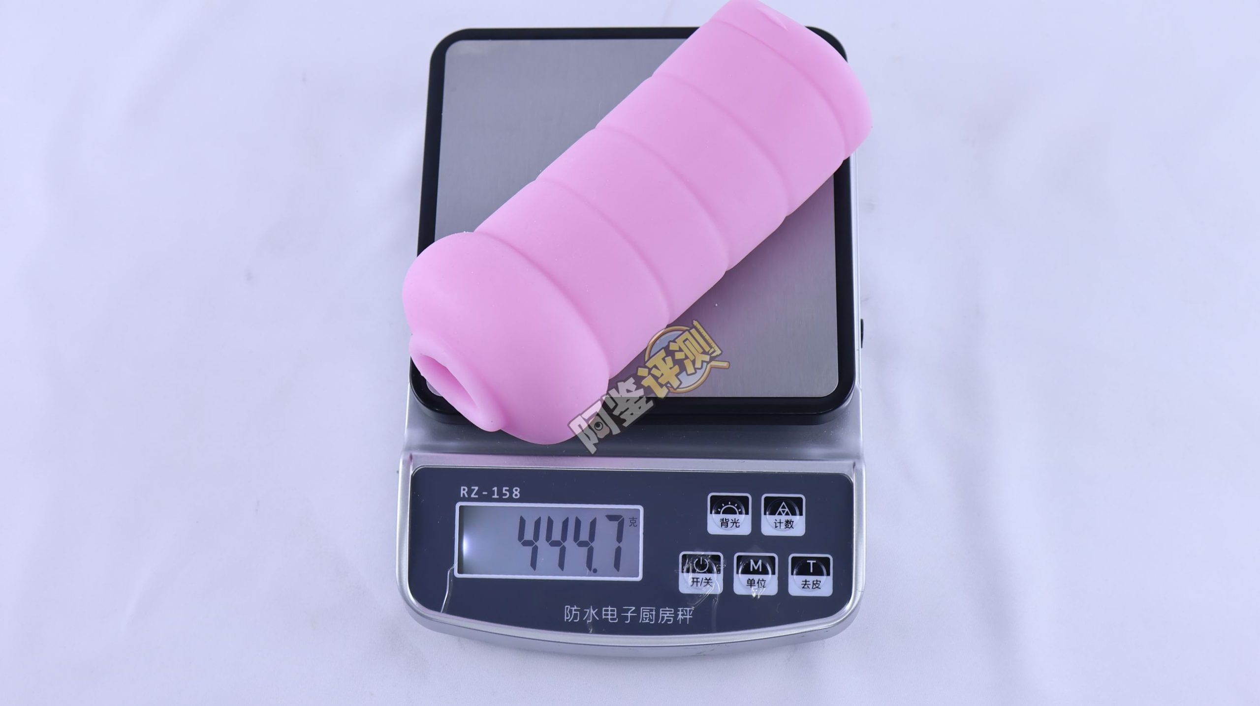 火炮——“口交皇后”评测!试图做出上下都有舌头的口交感,但实际结果相当平淡