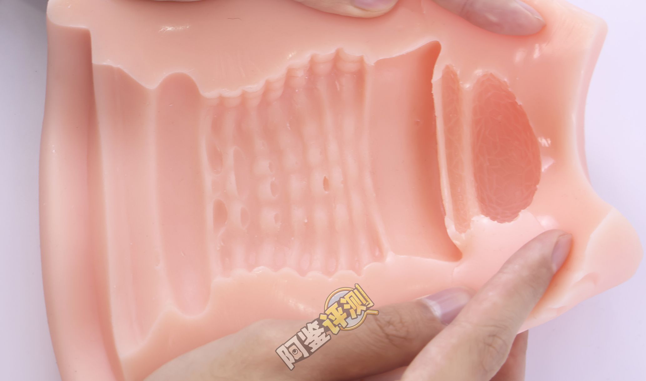 对子哈特——“舞踏会”评测!难以理解的古怪设计,像是礼盒中的月饼一样华而不实