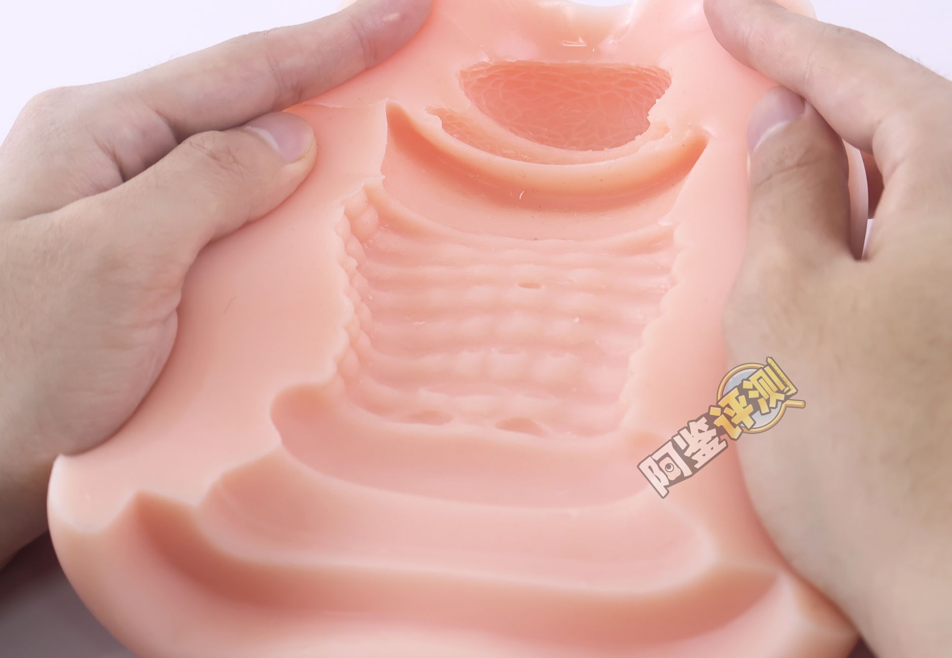 对子哈特——“舞踏会”评测!难以理解的古怪设计,像是礼盒中的月饼一样华而不实