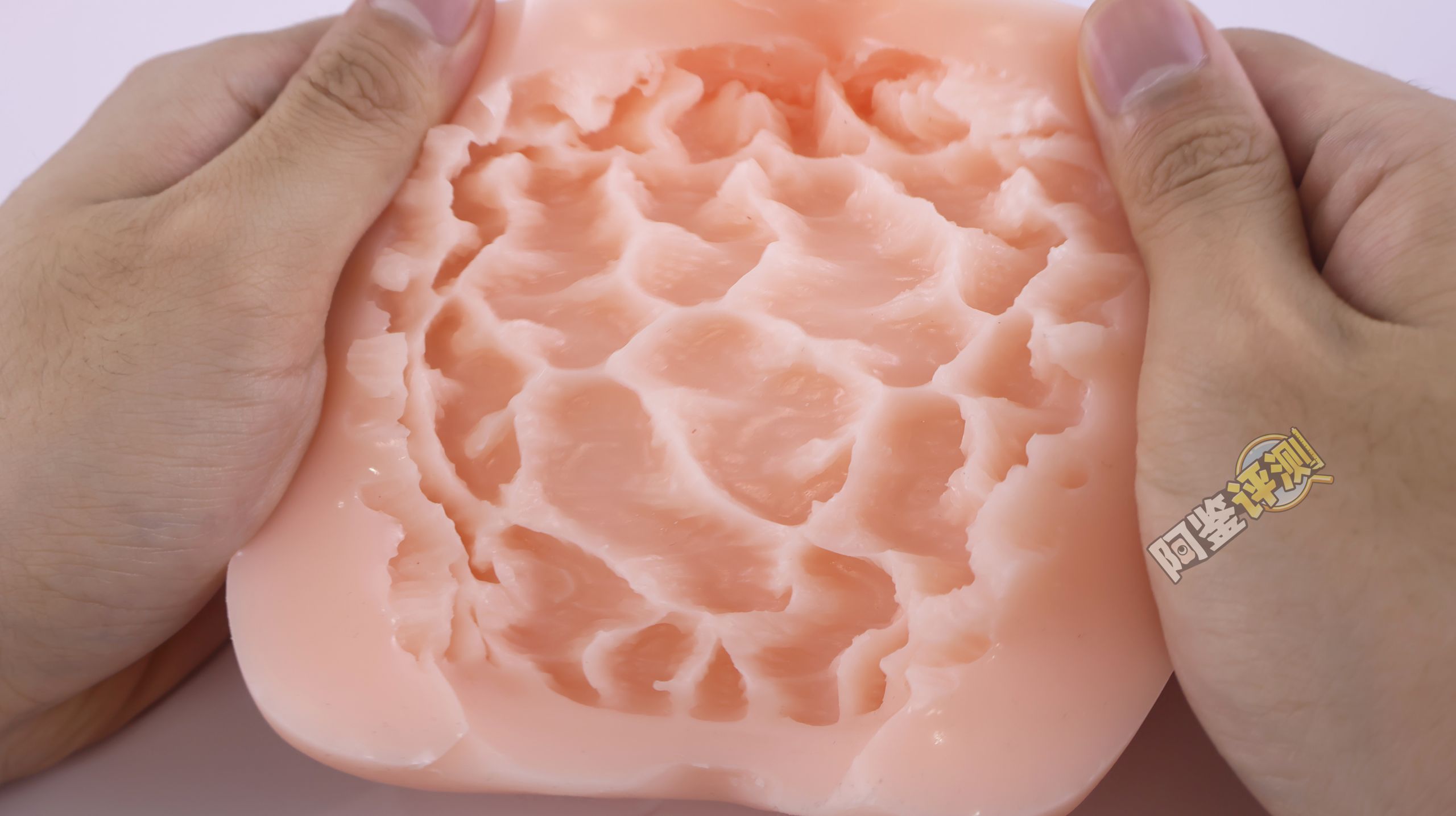 汤马托易士——“超昂闪忍”评测!这个超小众的联名肉片款,居然还相当好用