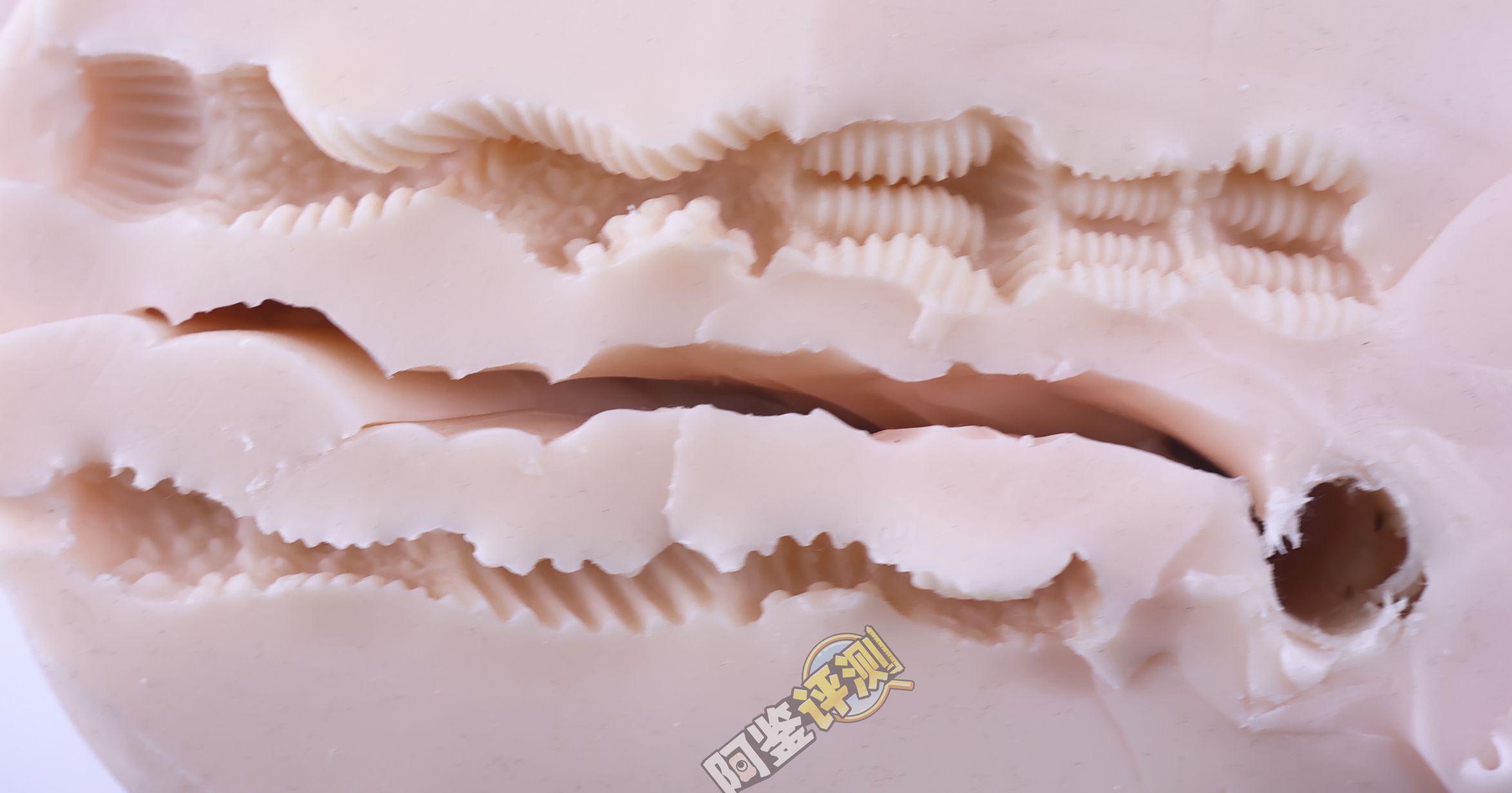 MACCOS——“纯洁之体”评测!少见的带腿小臀模,多种多样的视觉角度