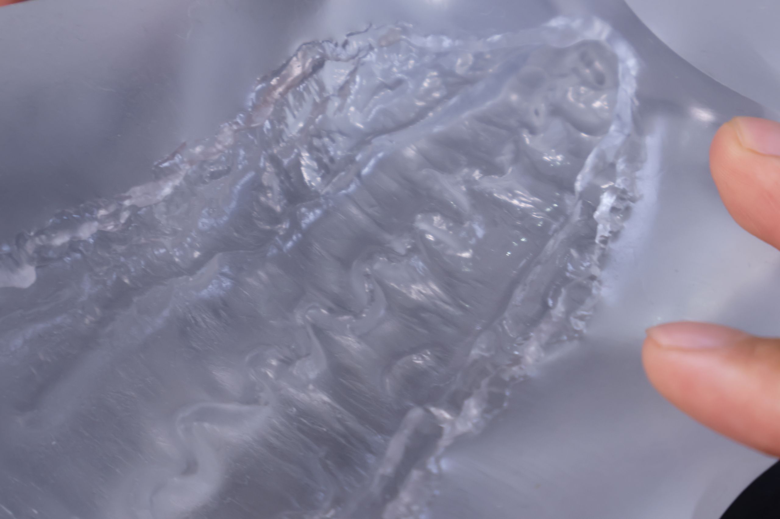 LoveFactor——“纯白机娘”评测!比起透明的核心卖点,胶体的黏着感给我印象更深...