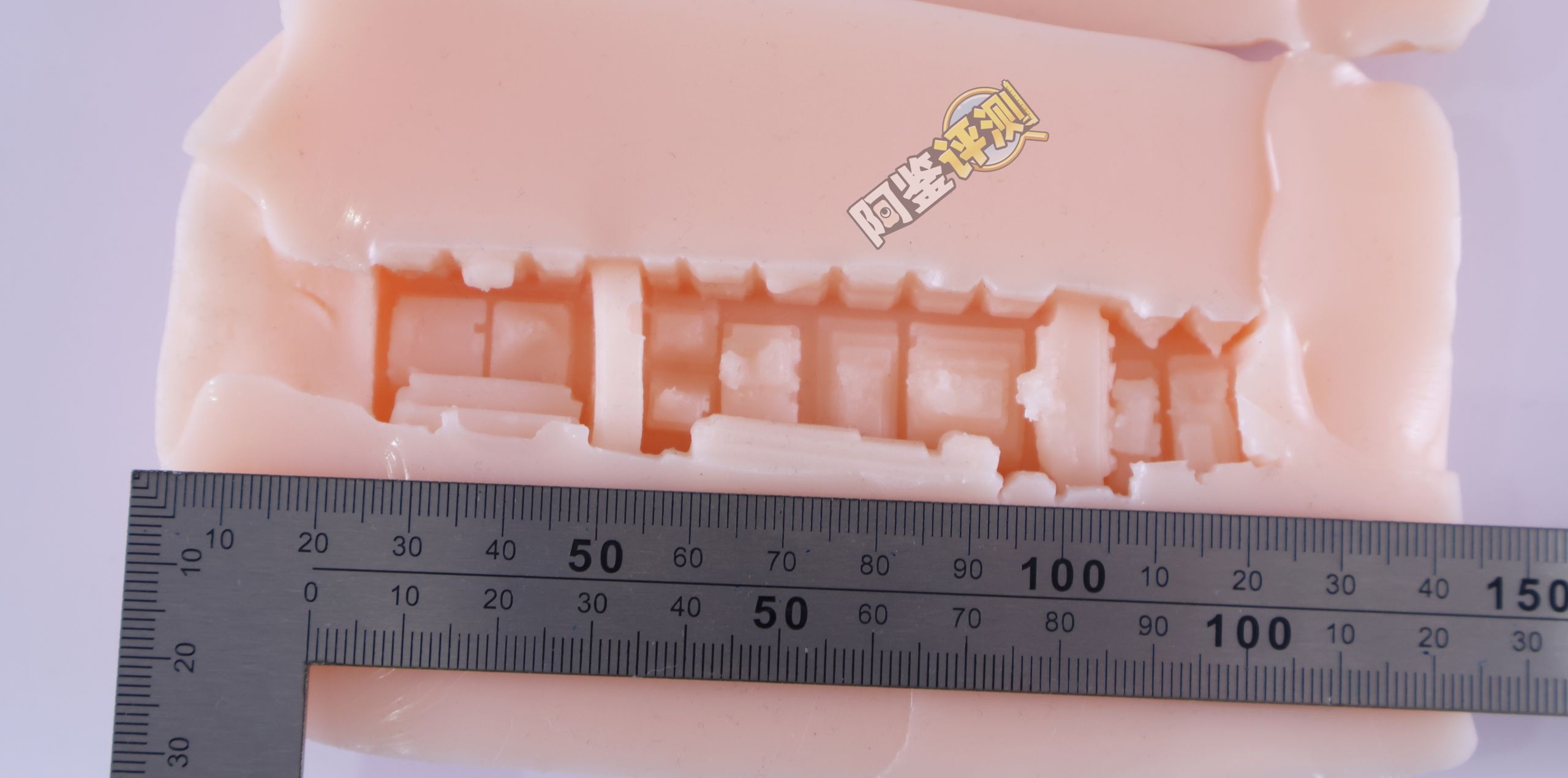 汤玛托易士——“雏宫病院”评测!“运输船”一样的层叠方块,有机胶体中有种机械的无机感