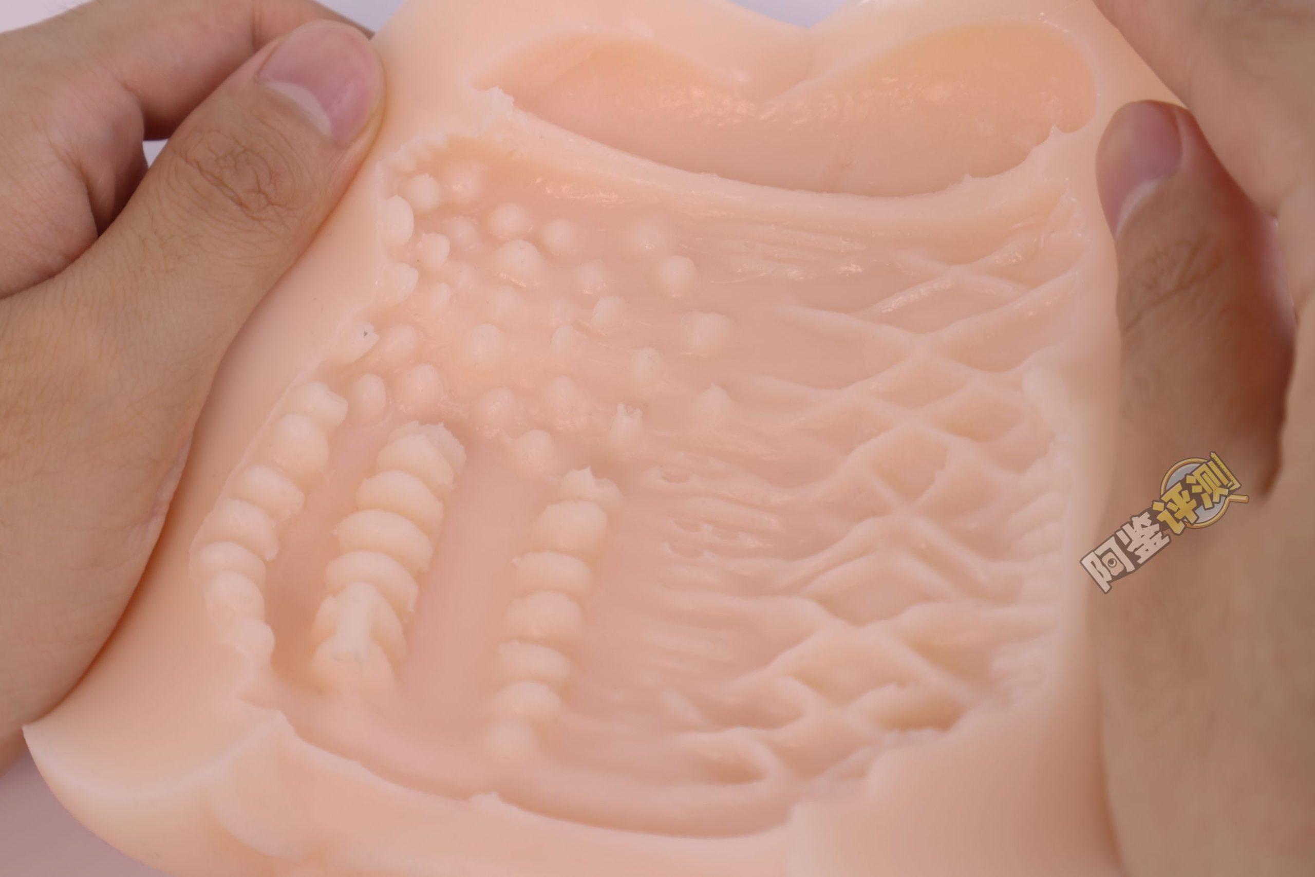 汤玛托易士——“温柔寝取”评测!看着很low的样子,居然有如此特殊的剐蹭感!