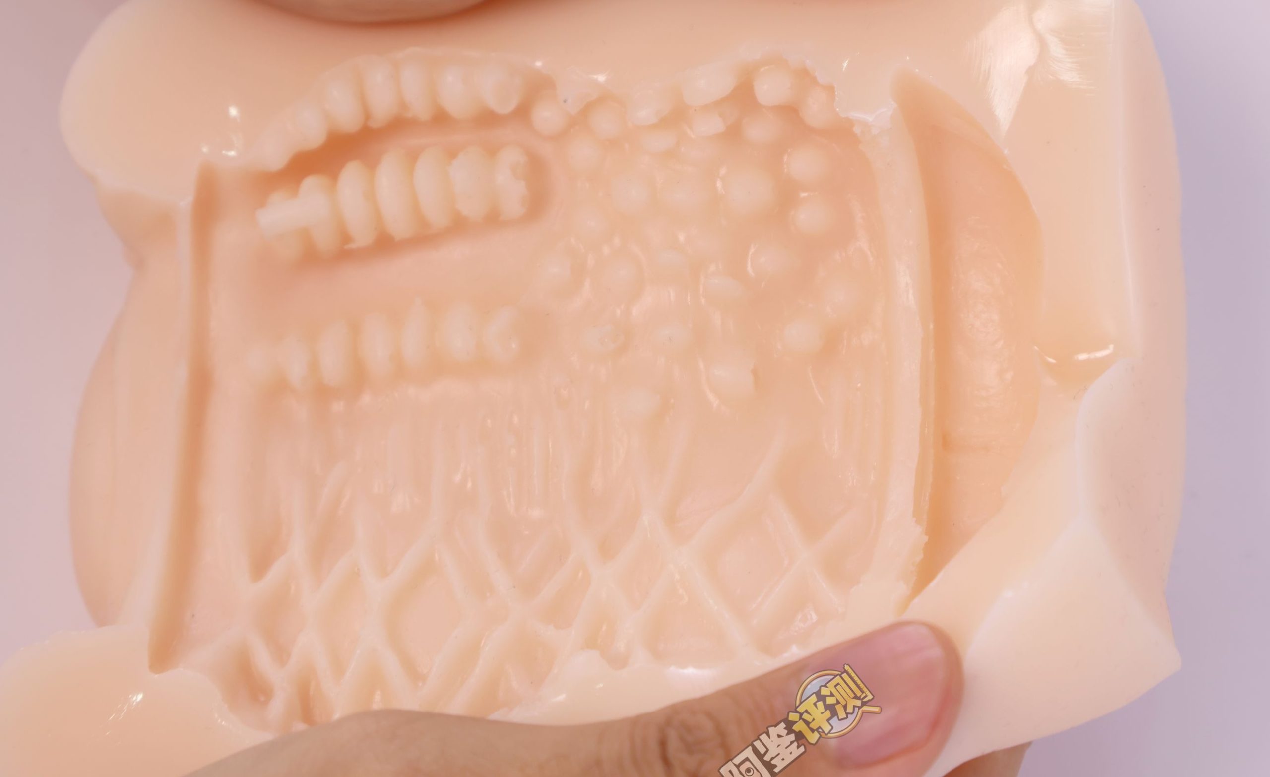 汤玛托易士——“温柔寝取”评测!看着很low的样子,居然有如此特殊的剐蹭感!