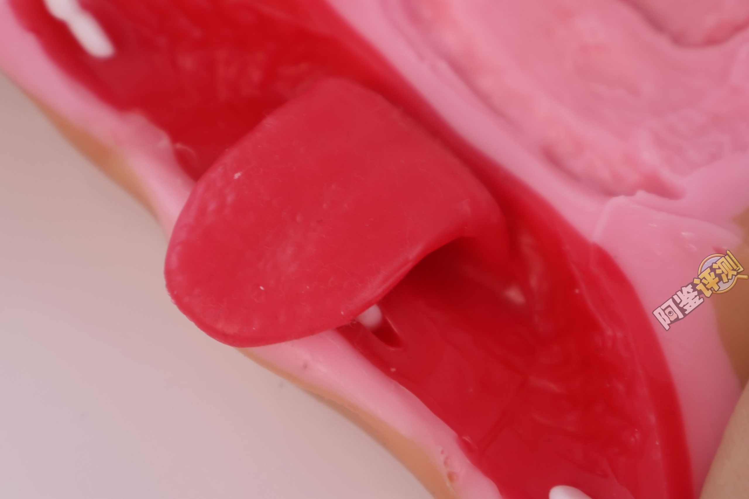 魔眼——“超辣妹浓厚口交”评测!牙齿噱头过气后,“真实之口”的金字招牌完全破碎