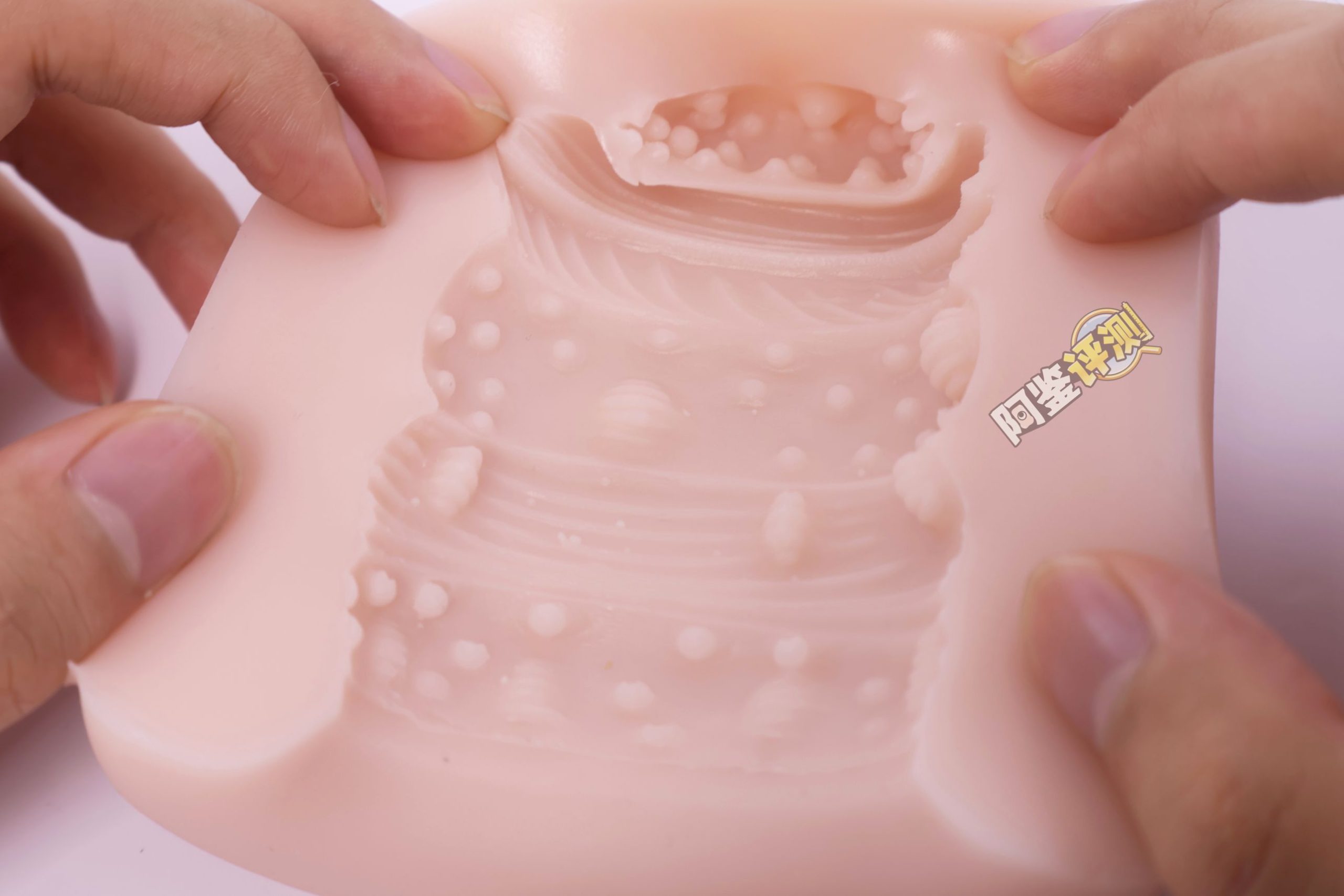 杯多多-“七彩罐娘”评测!隐蔽型小杯,图一乐还是真实用?(下:紫,粉,绿,蓝)