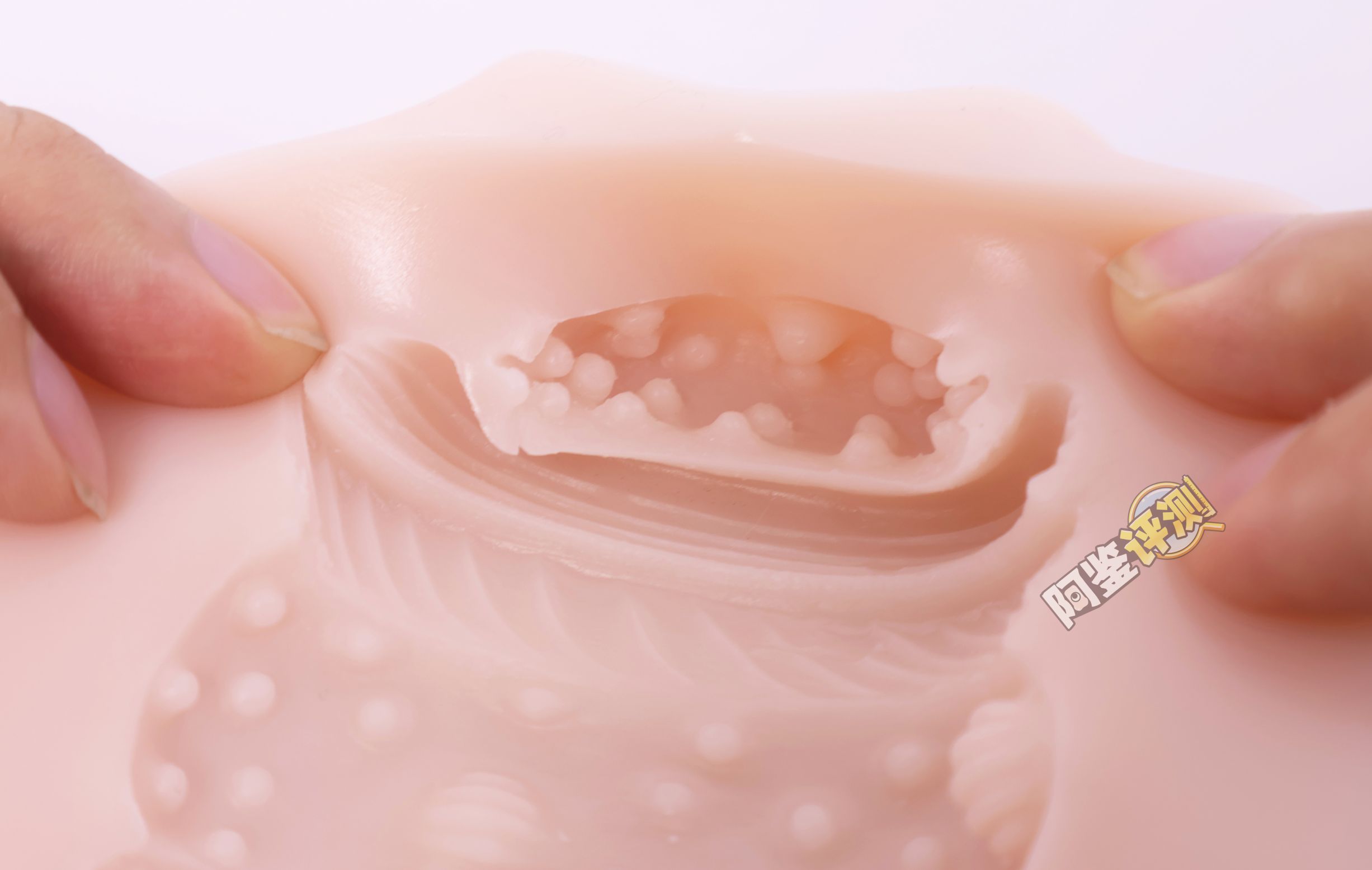 杯多多-“七彩罐娘”评测!隐蔽型小杯,图一乐还是真实用?(下:紫,粉,绿,蓝)