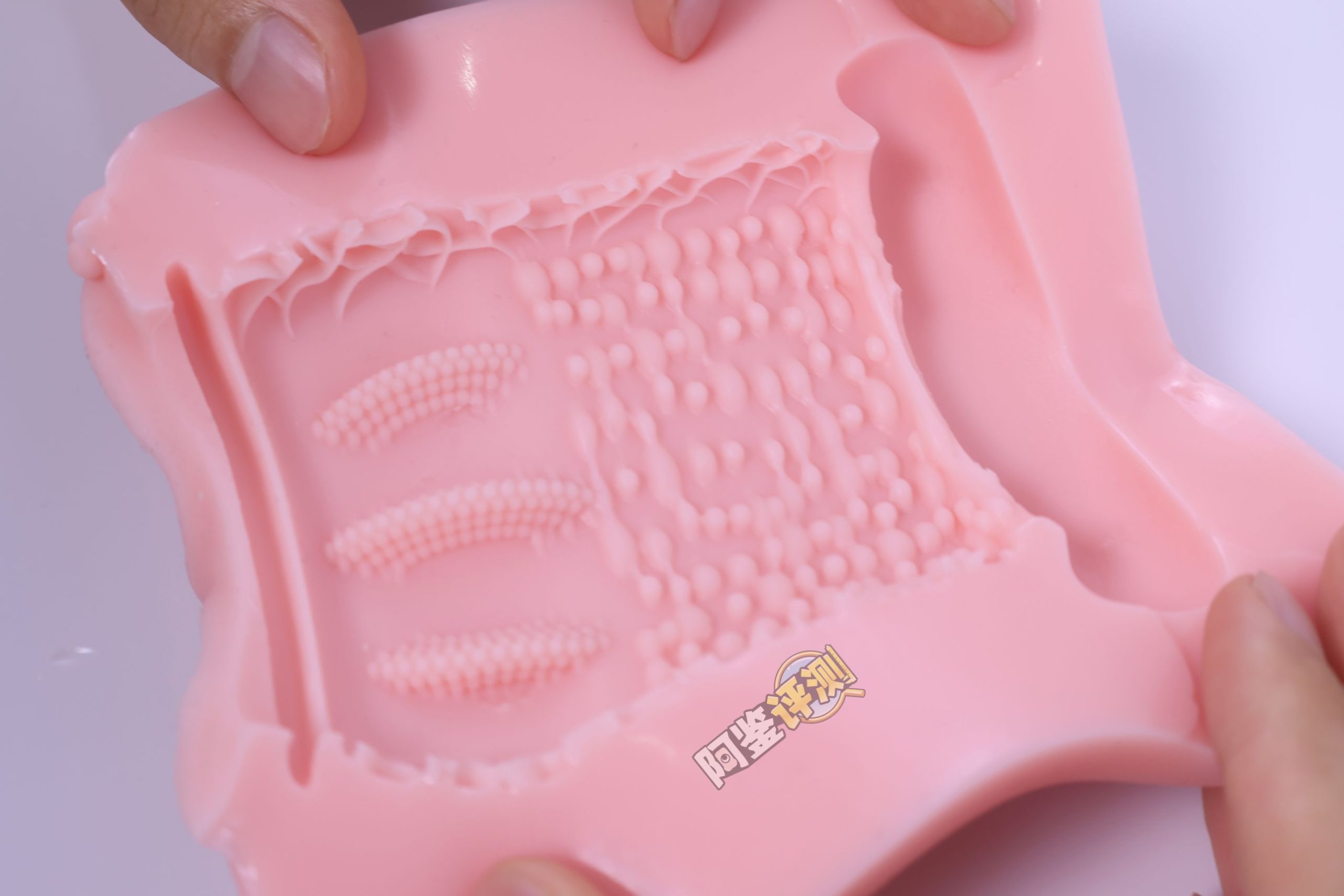 对子哈特——“性感圣经”评测!同样的双面结构,在不同材料体验下居然完全不同