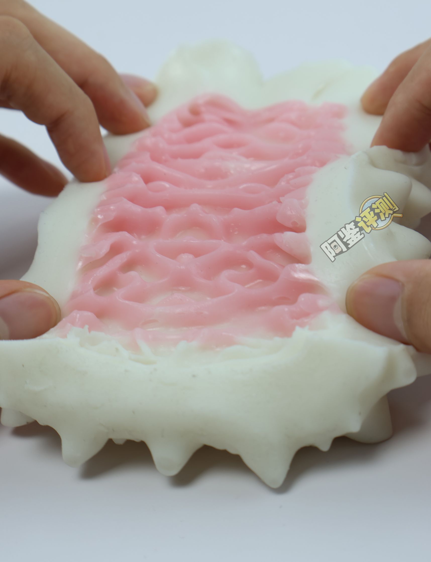 国产大魔王——“白丸”评测!虽然外形手感非常奇怪,但通道的剐蹭感不错