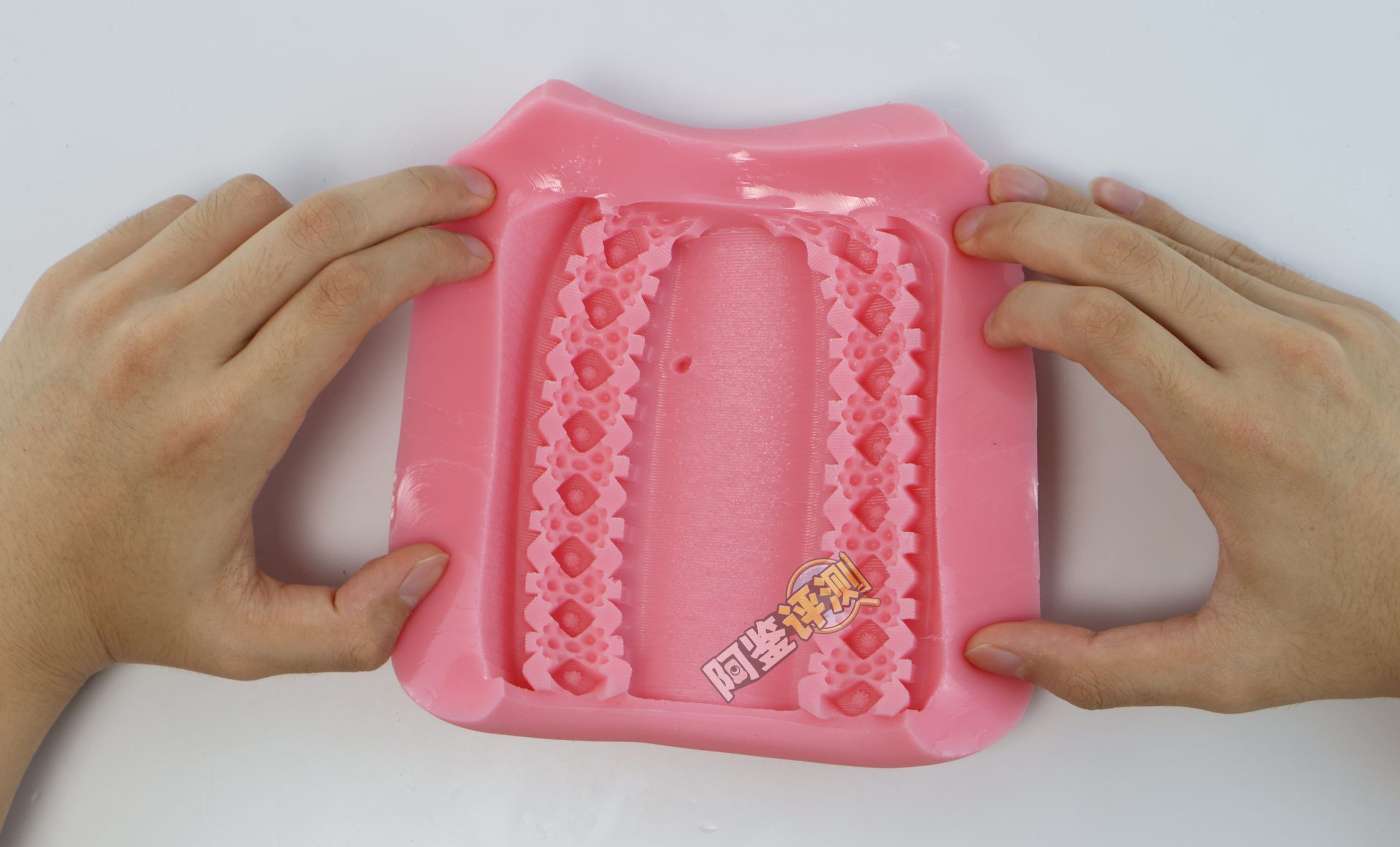 COOLP——“肉球喵杯”评测!粉色的超大圆柱,首创的“包裹式凸起”!