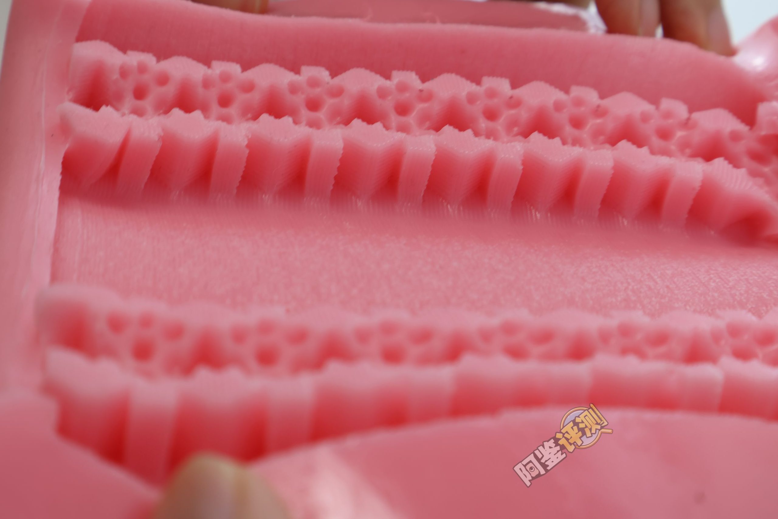 COOLP——“肉球喵杯”评测!粉色的超大圆柱,首创的“包裹式凸起”!