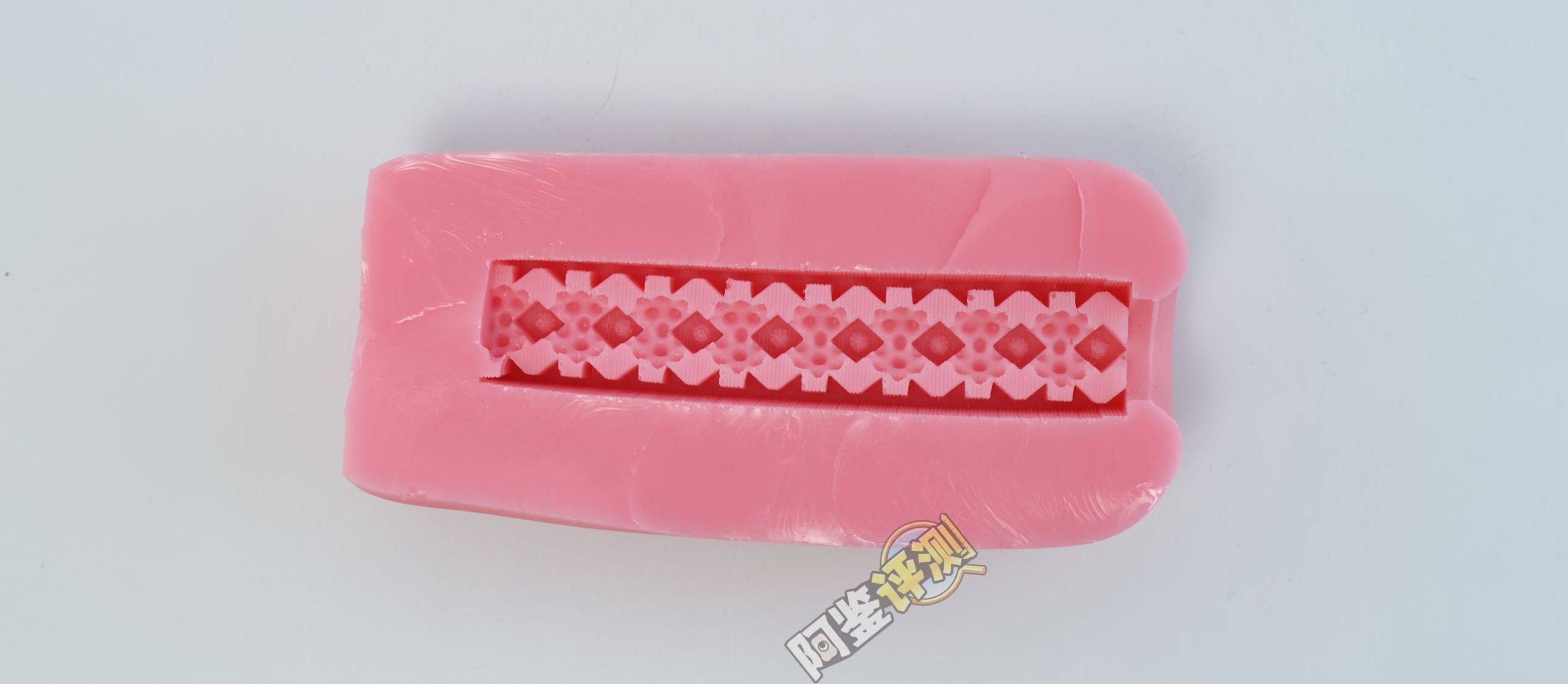 COOLP——“肉球喵杯”评测!粉色的超大圆柱,首创的“包裹式凸起”!