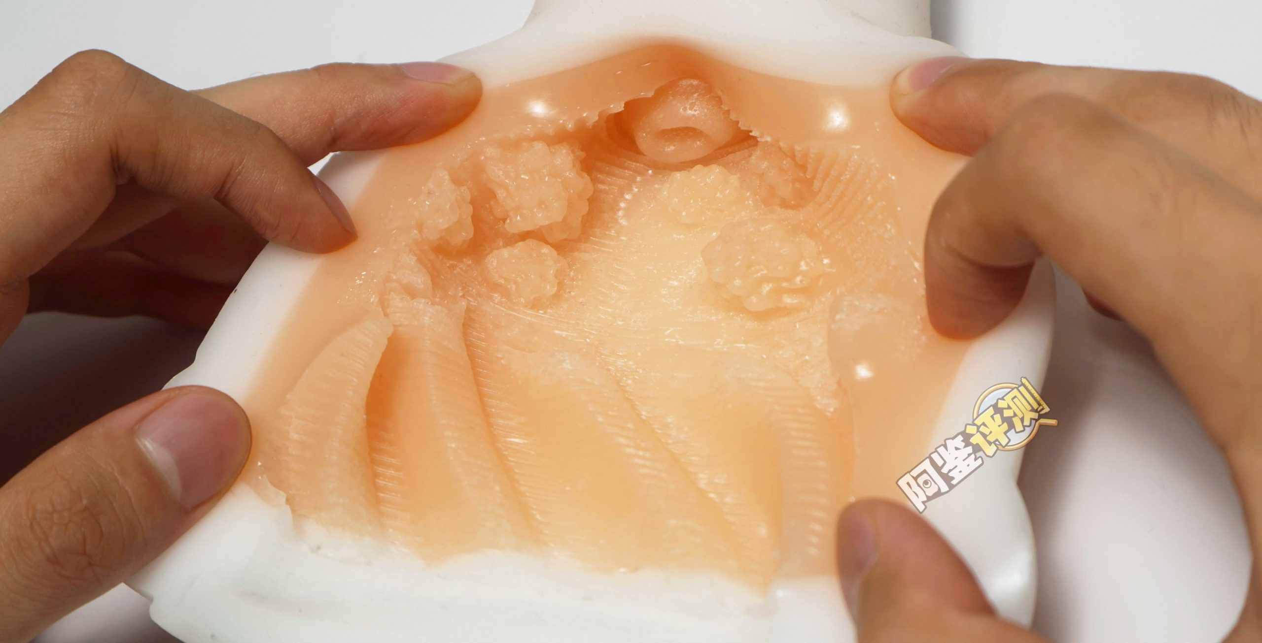 火炮——“圣女狩宴”评测!两只神兽盘踞在内的奇怪设定......不过体验还是足够好使