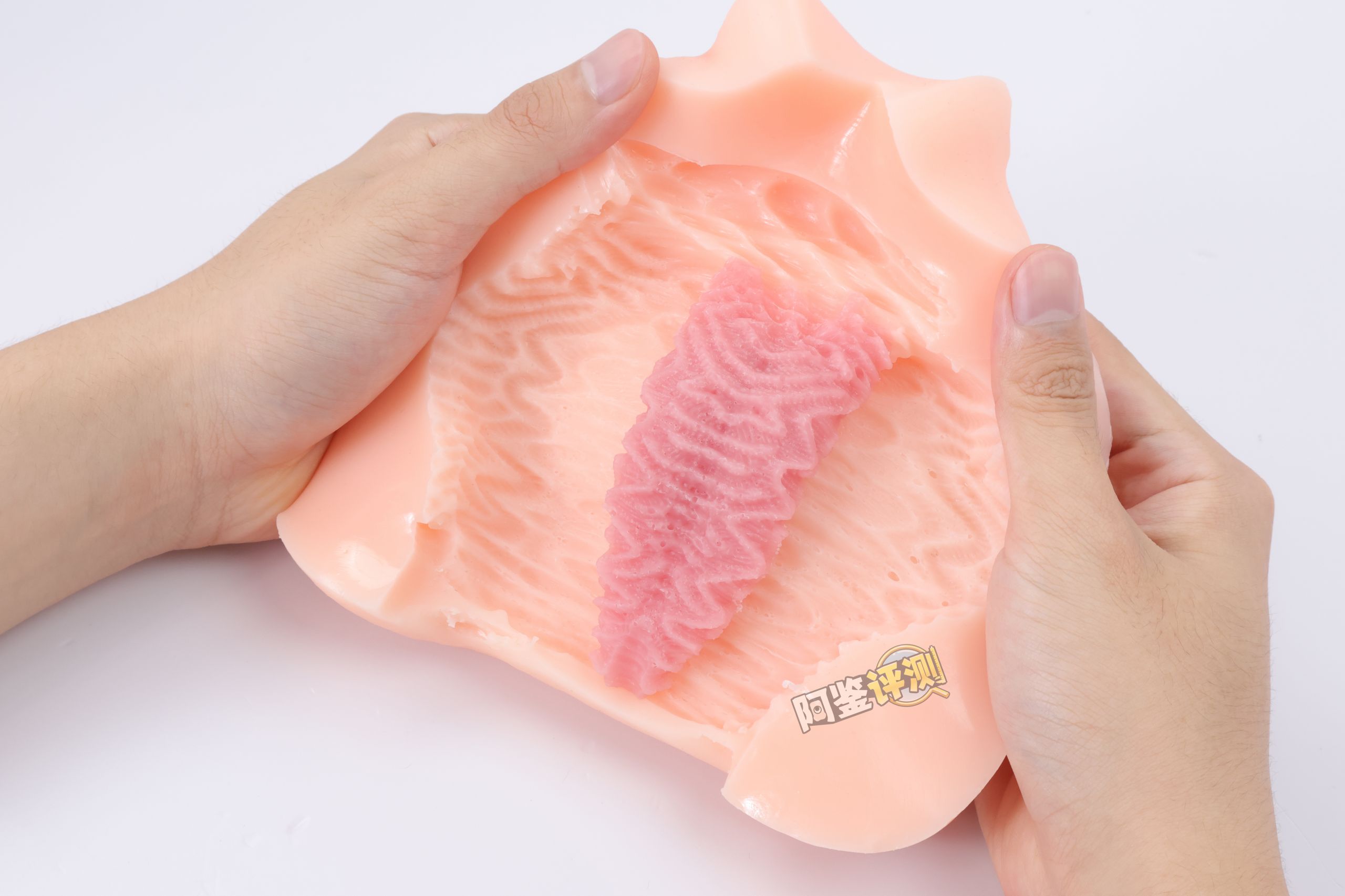 汤马托易士——“AIV NO.06”评测!大舌头很有新意,但软胶外形问题也很大