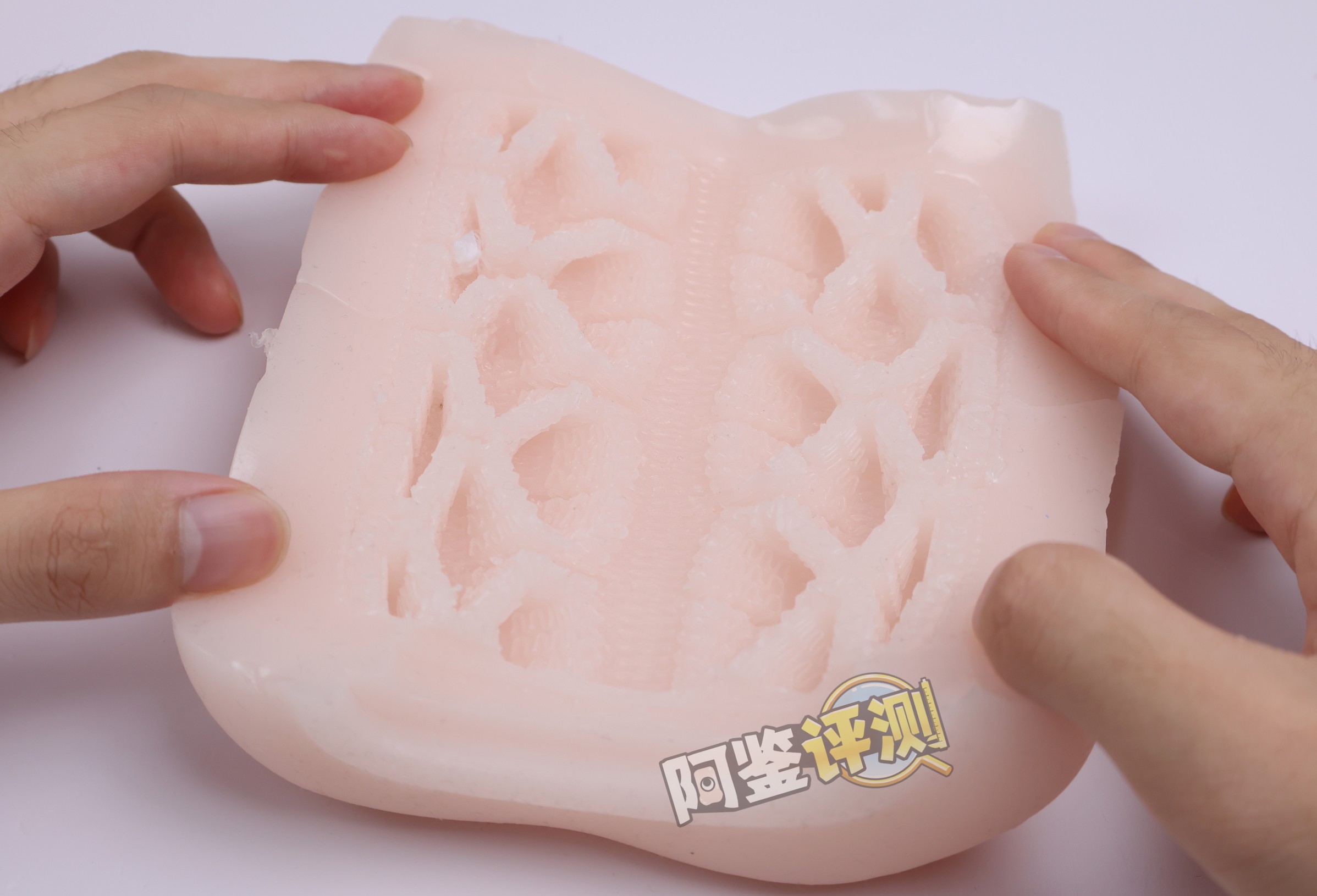 火炮——“寝取深淋巴按摩”评测!半松半禁,半厚半薄的W形结构,确实很适合长时间“按摩”