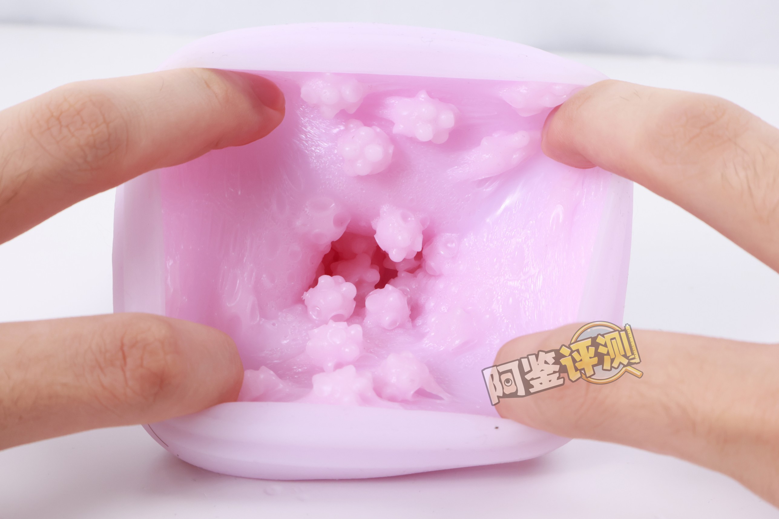 火炮——“绝顶激热”评测!牛牛向前冲!具有“随机性”的闯关型飞机杯!