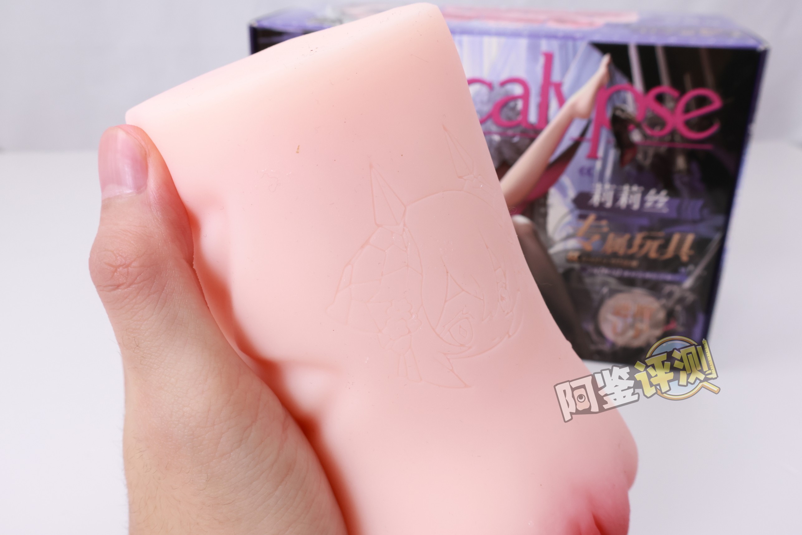 迷姬——“绯色回想—莉莉丝”评测!二次元手游联动飞机杯?竟然还有噱头拉满的破处设计...