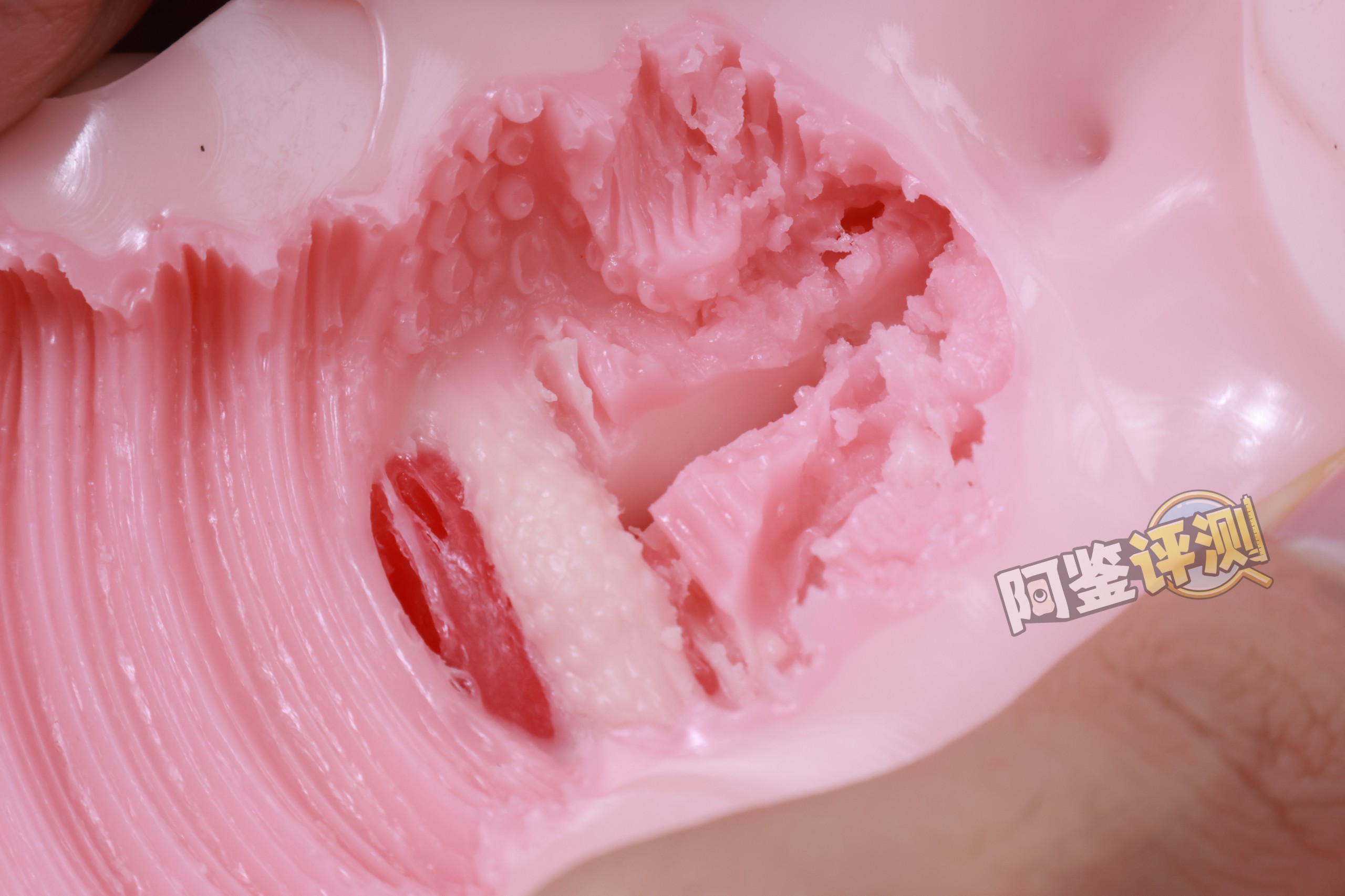 魔眼——“玫瑰新娘(软版)”评测!考古早年魔眼的黏土感材质,但品控究极大爆炸