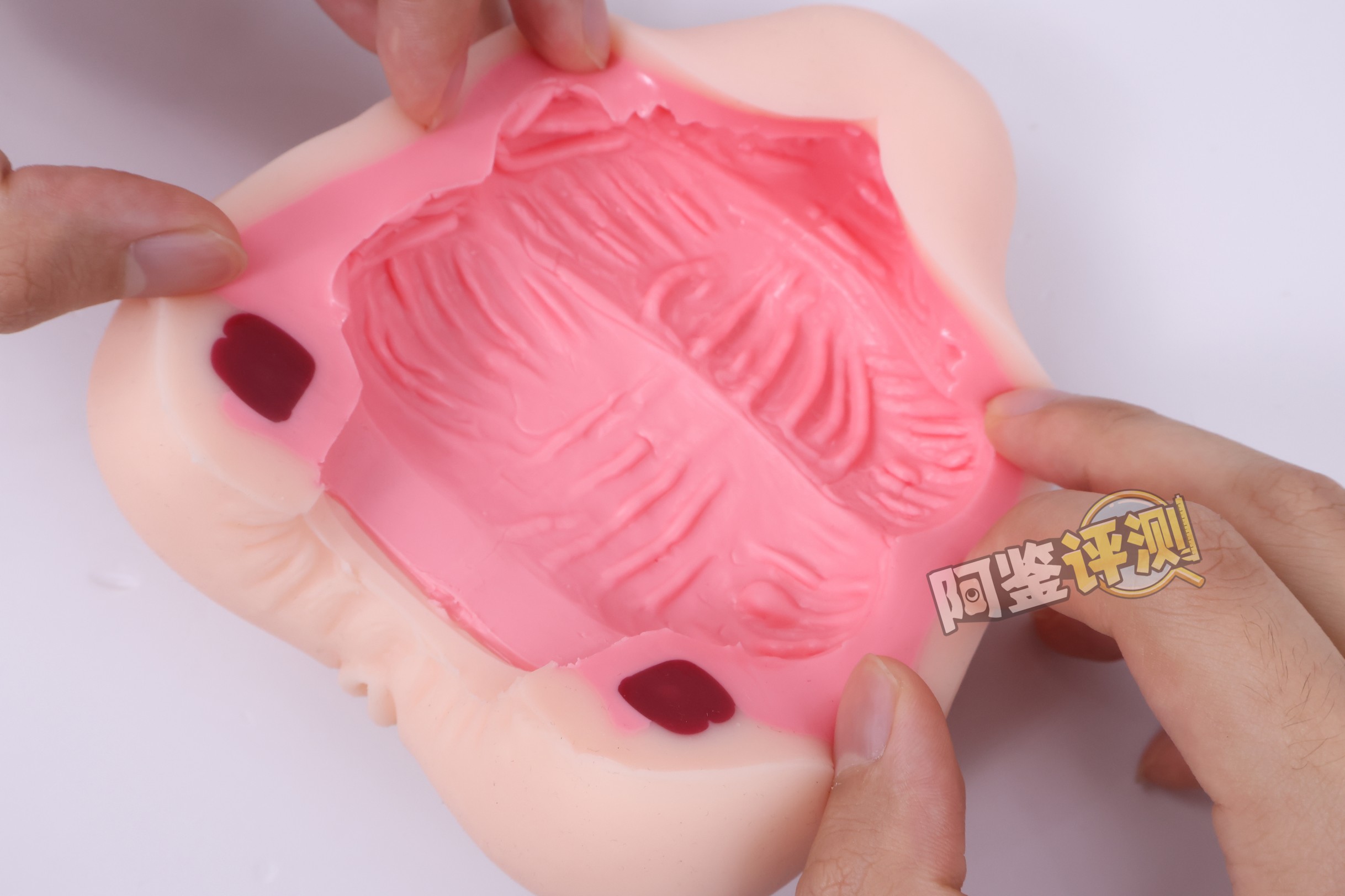 对子哈特——“性徒会长”评测!自慰套一般的贫瘠体验,如今几乎毫无价值的上古菊花杯