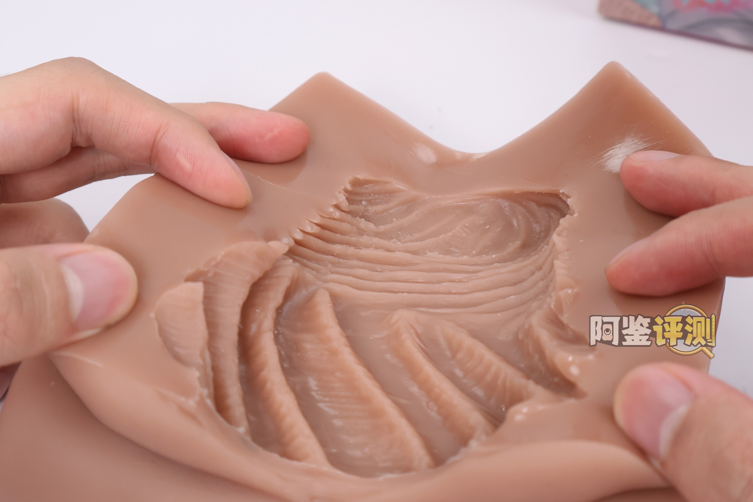 yokubou——“涩谷辣妹”评测！强烈螺旋的剐蹭感， 但通道有些太过松垮了