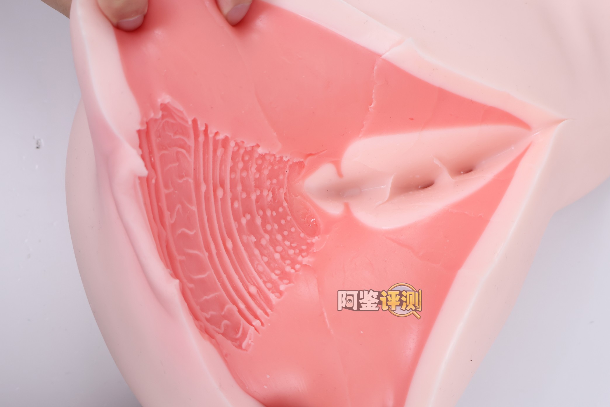 yokubou——“爆炸乳 OL”评测!无论是抚摸的手感,还是插入的使用感,都太糟糕了....