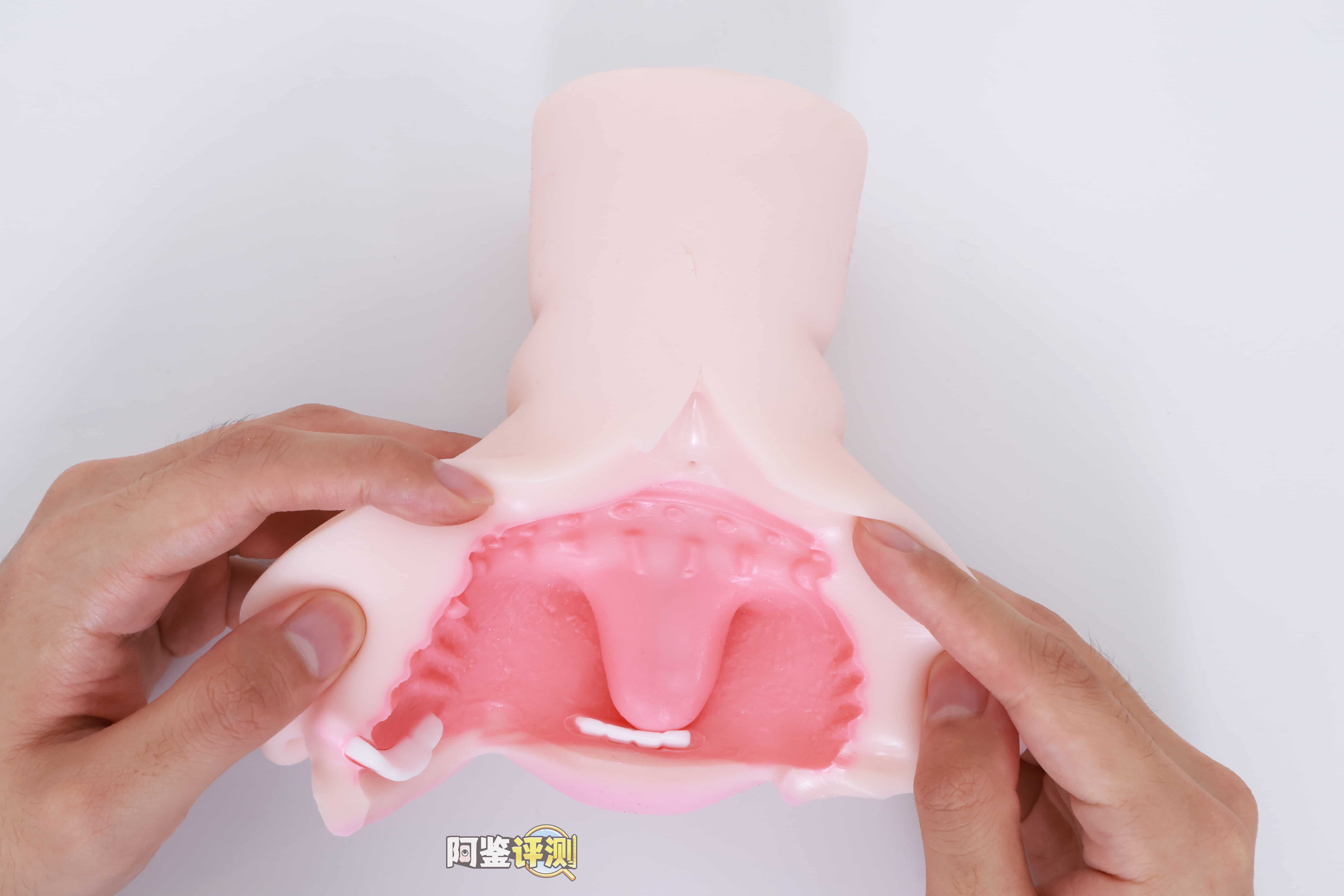 YUU——“饶舌辣妹”评测!噱头就是这个杯子的全部了.....像搞笑玩具一样毫无实用性的产品