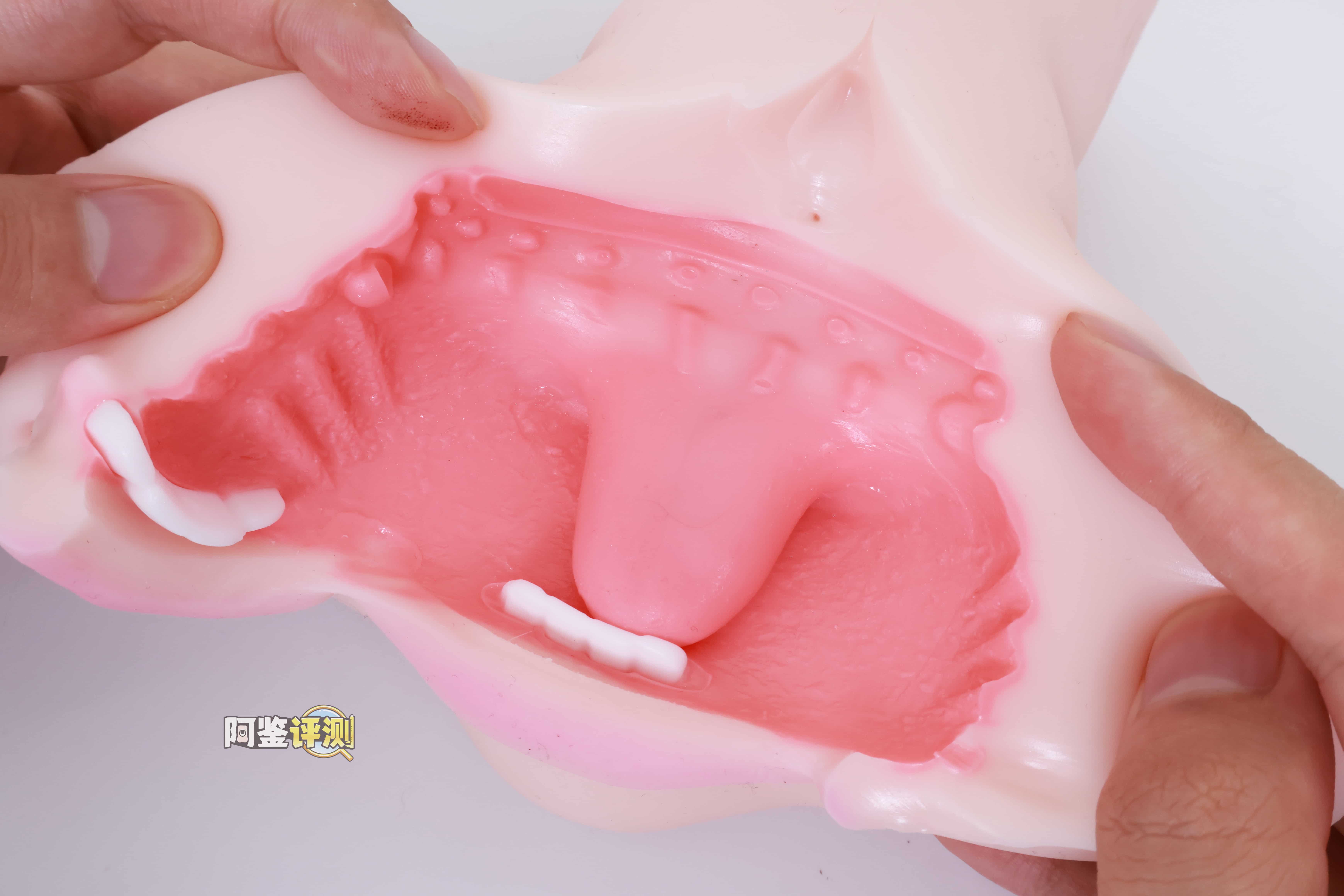 YUU——“饶舌辣妹”评测!噱头就是这个杯子的全部了.....像搞笑玩具一样毫无实用性的产品