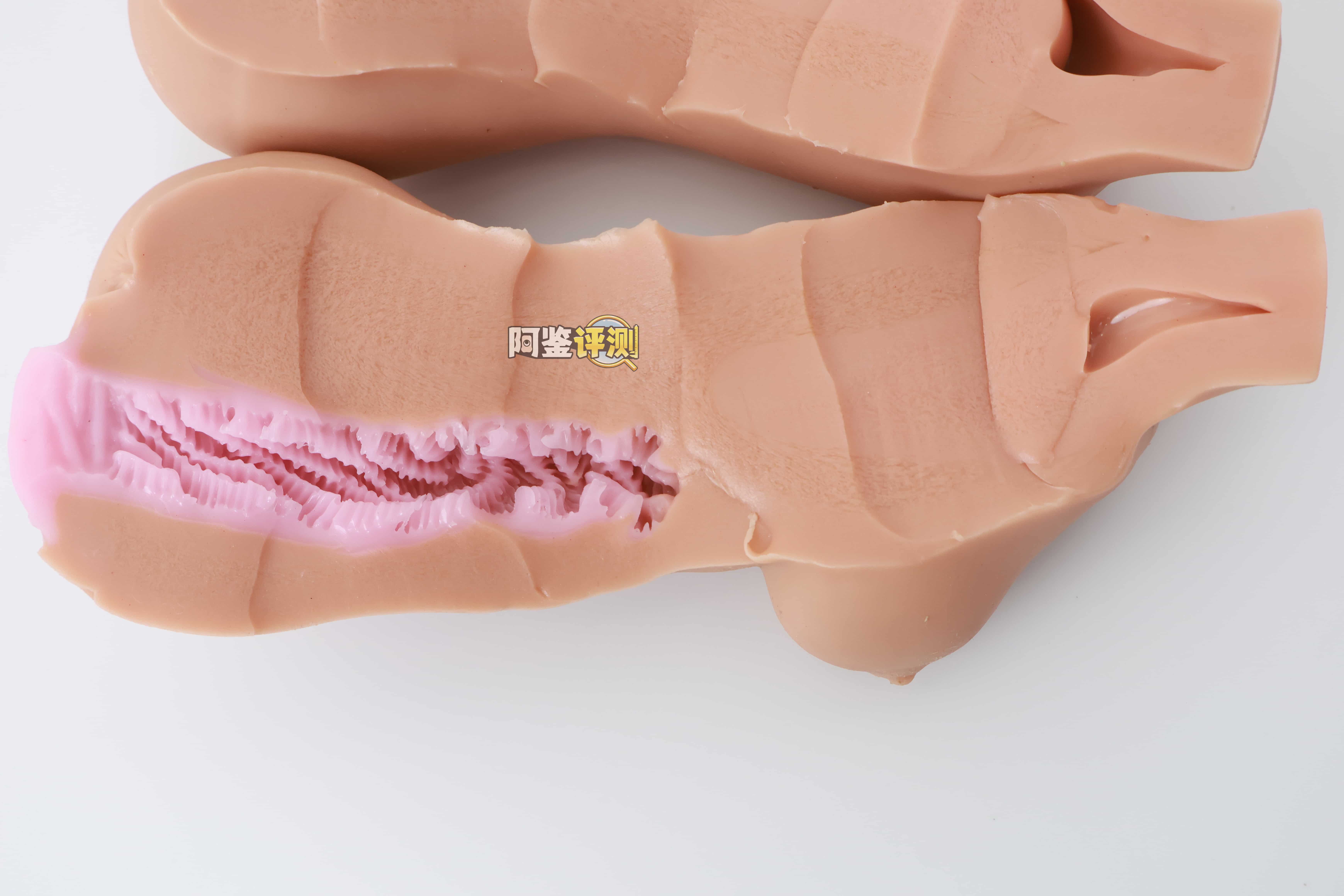 魔眼——“超丰满辣妹”评测！我用过最精致细腻的剐蹭纹理，却被粗糙的外形破坏掉了...