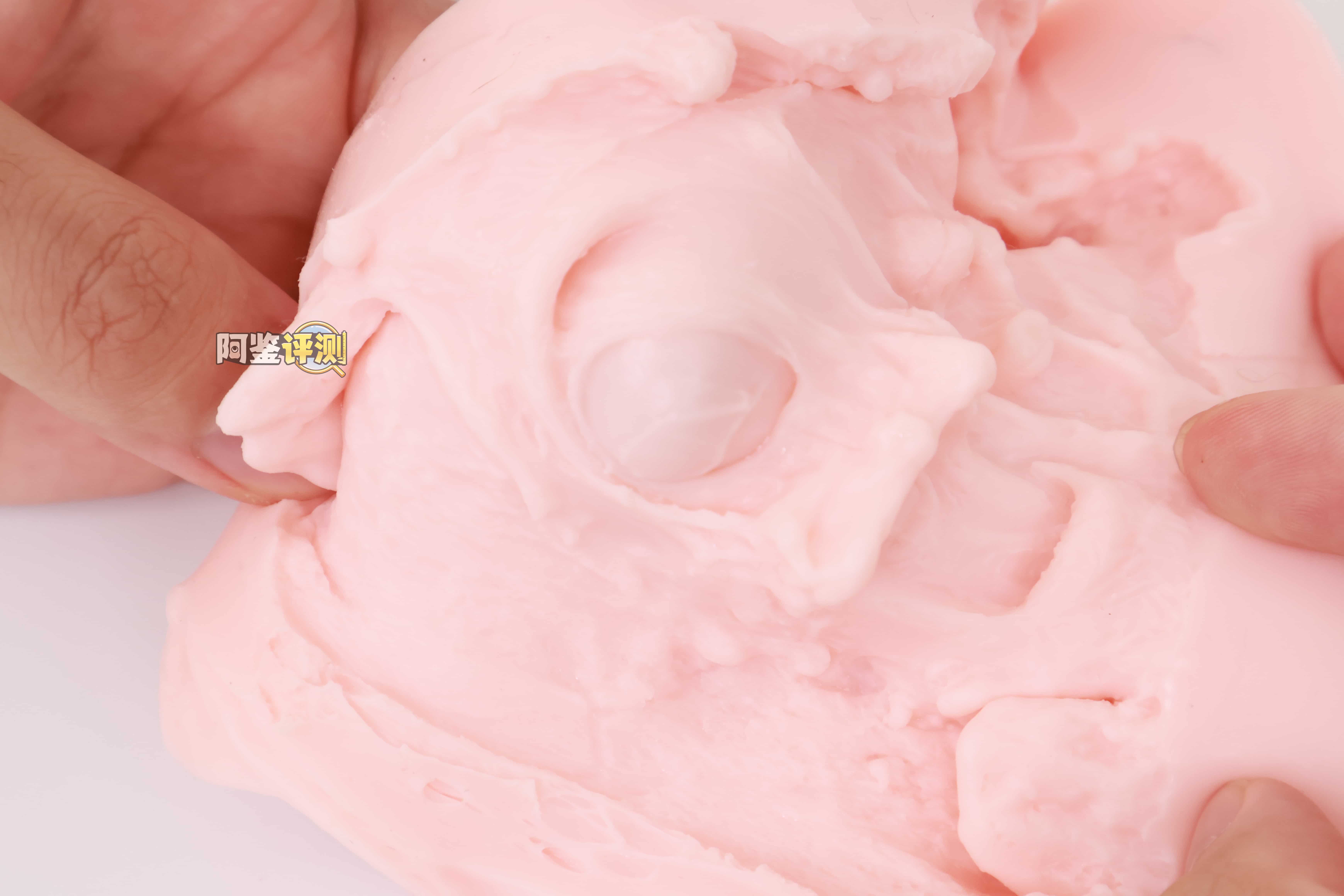 魔眼——"露露碳"评测!以猎奇画风和奇妙主题著称的魔眼,怎么突然做起了女优联名款?