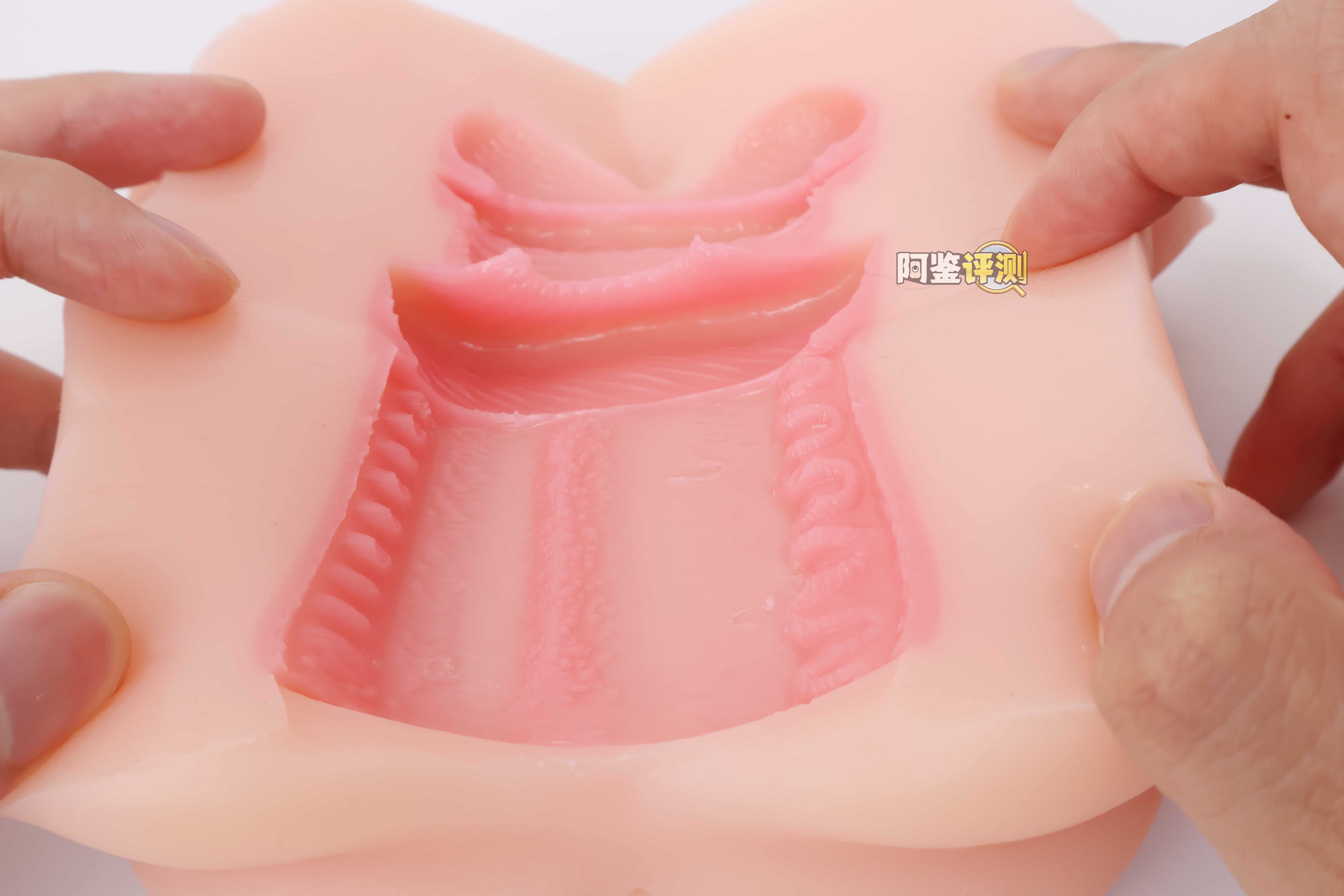 SUIKOMI——"卖杯子的小女孩"评测!这设计可以说是把子宫型杯子的缺点发挥到极致了.....