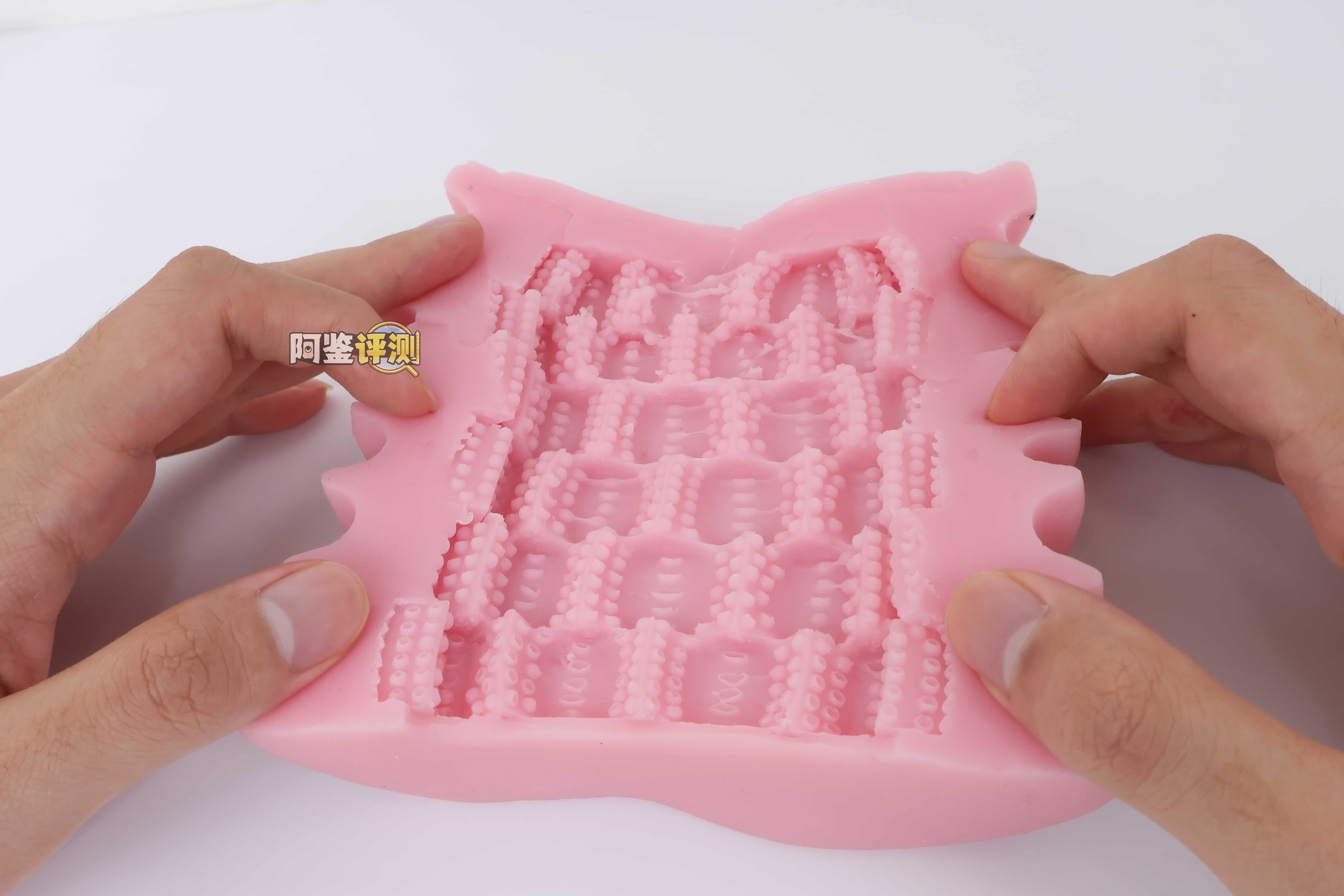 KK——“榨精术士”评测!外软内硬的旋转大块结构,有物理刺激但缺少一些肉感的包裹