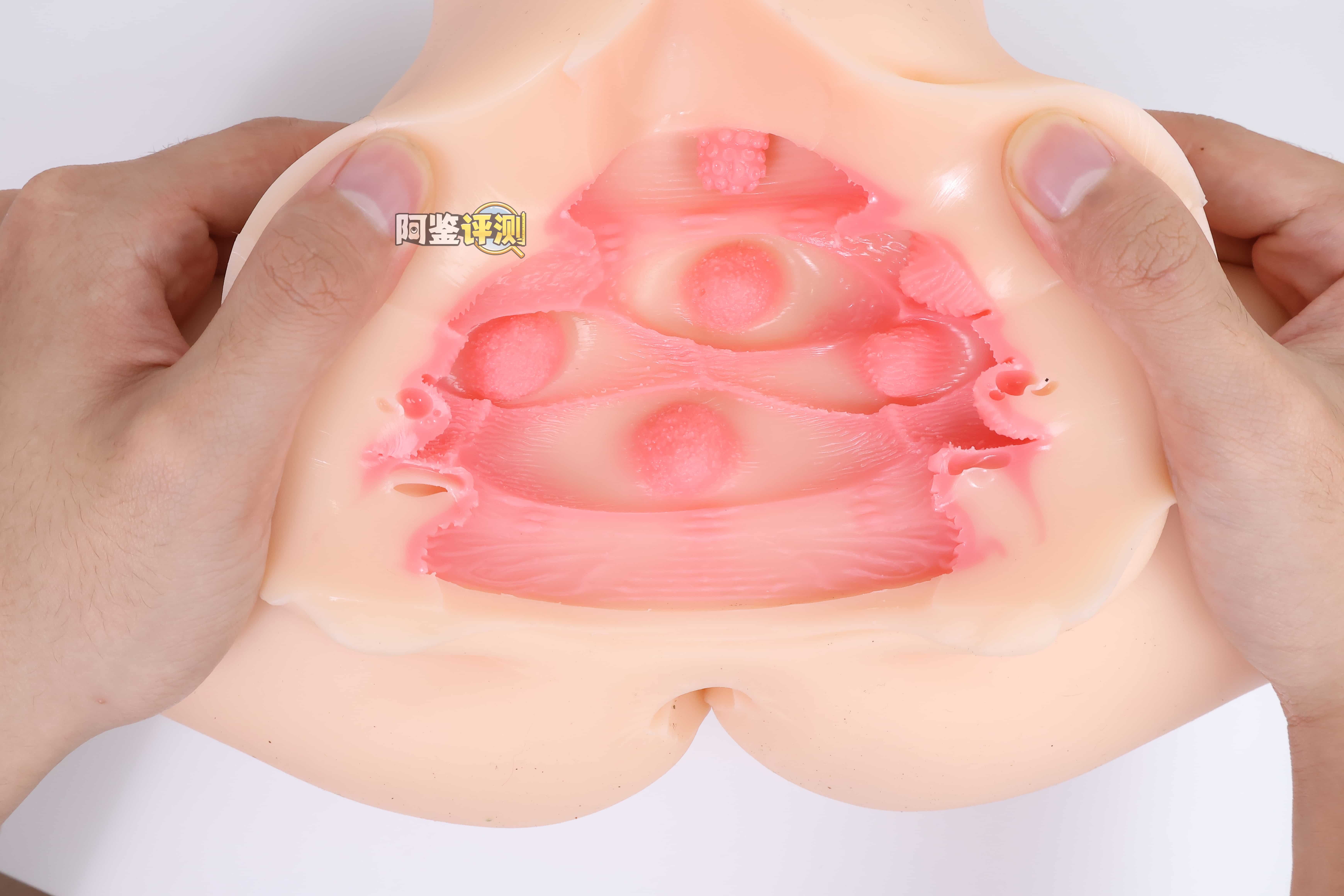 OK——“地雷系彼女”评测!硬度如此高的小臀模,撞起来的感觉像是”以卵击石“.....