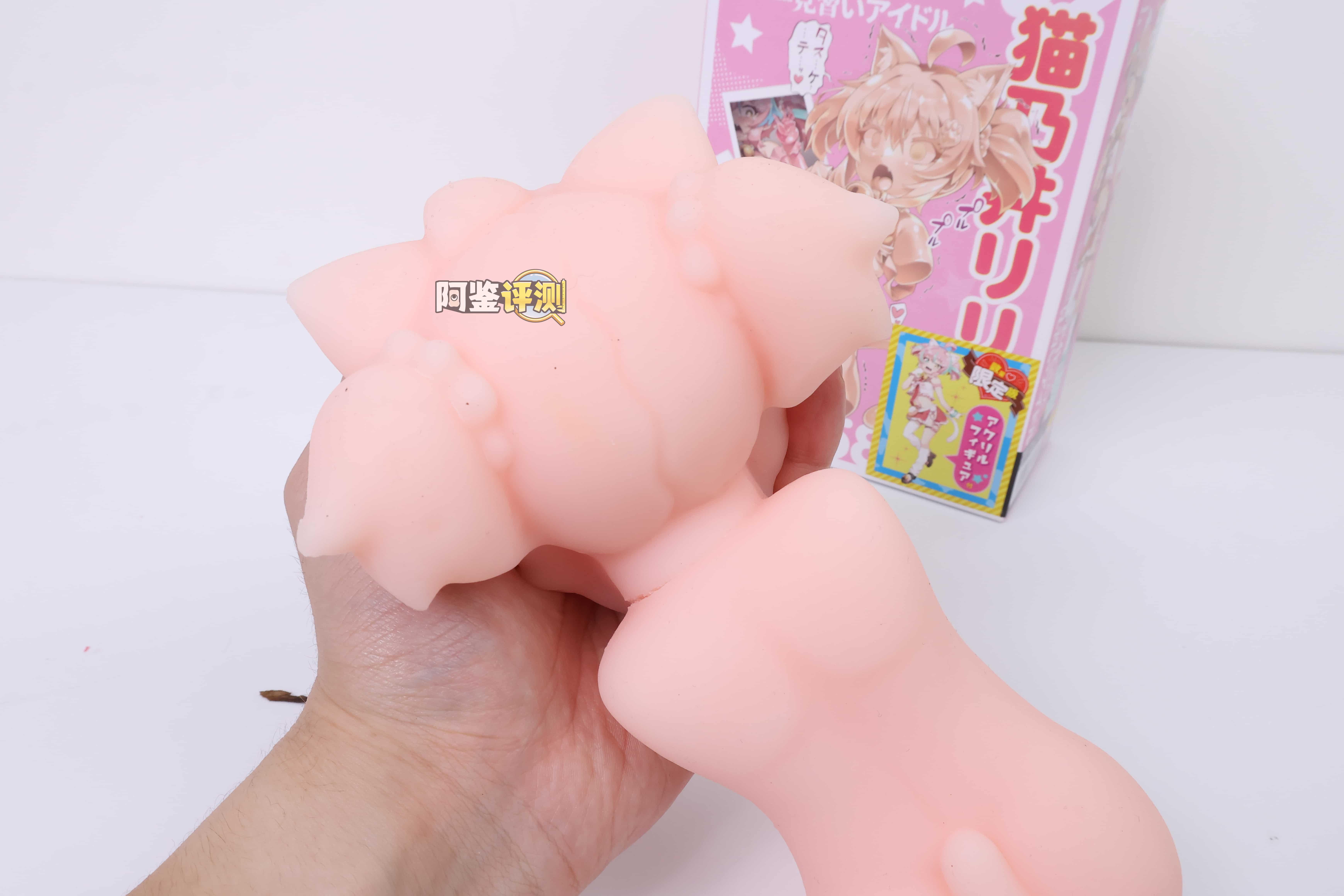 汤玛托易士——”猫乃井莉莉”评测！自家Vtuber联名的“人格排泄”主题杯，主题新奇但是设计敷衍