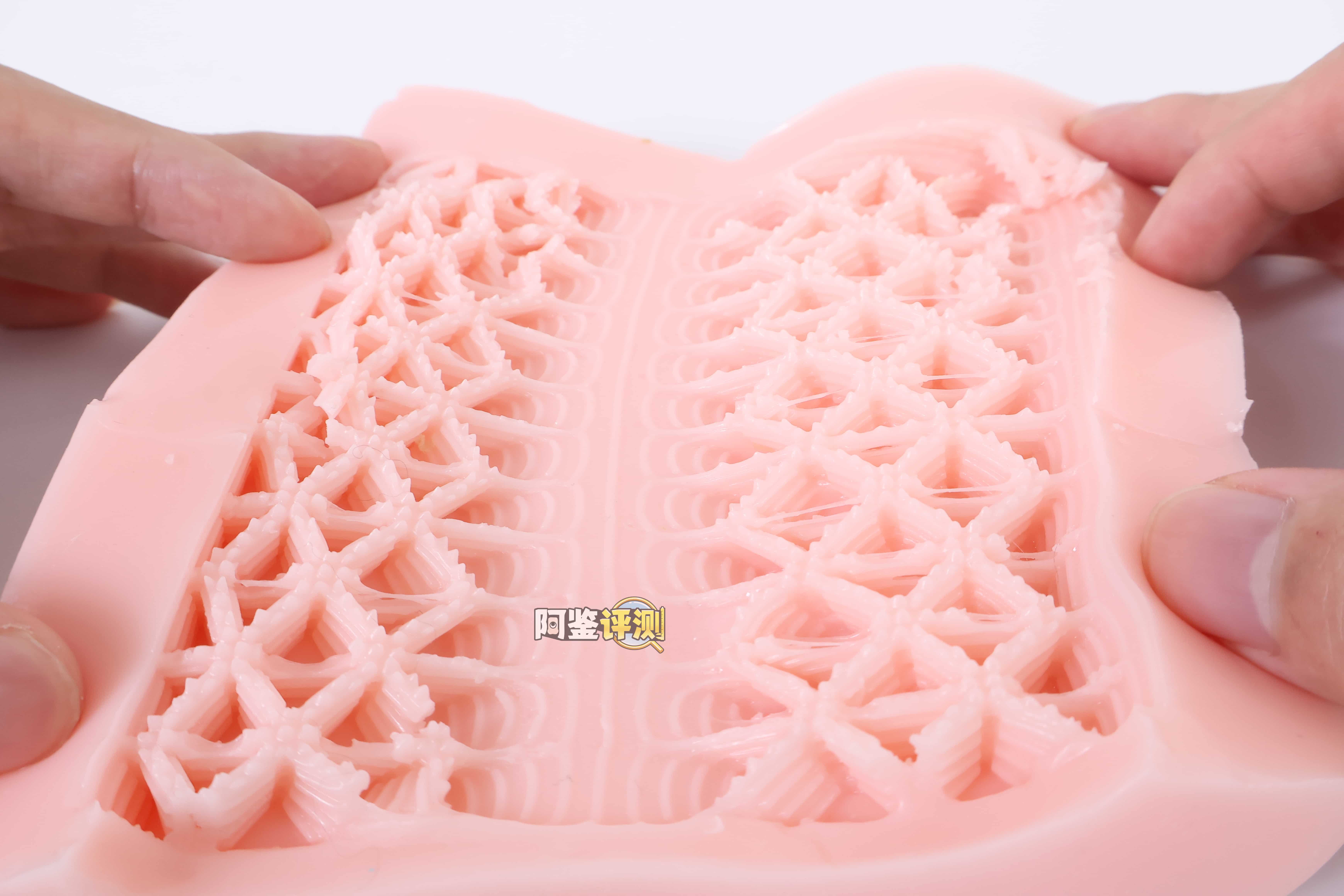 对子哈特——”宝石术士”评测!与排气法完全无缘的大空腔小杯,纹理的密度太低体验非常空洞