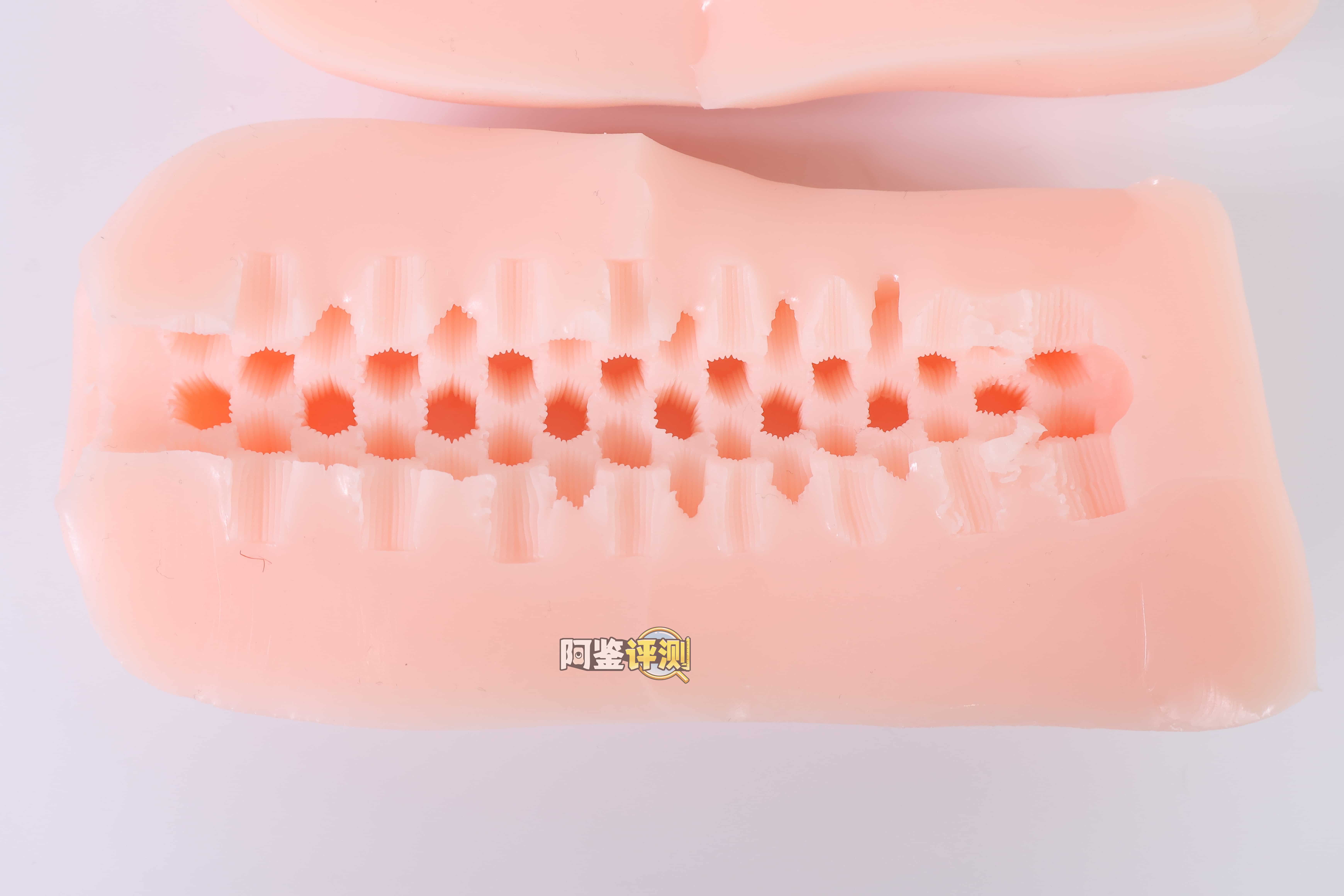 LIGRE——”六边之力”评测！楼梯一样的新颖刷子刺激感，但结构太过密集让牛牛很容易麻木...