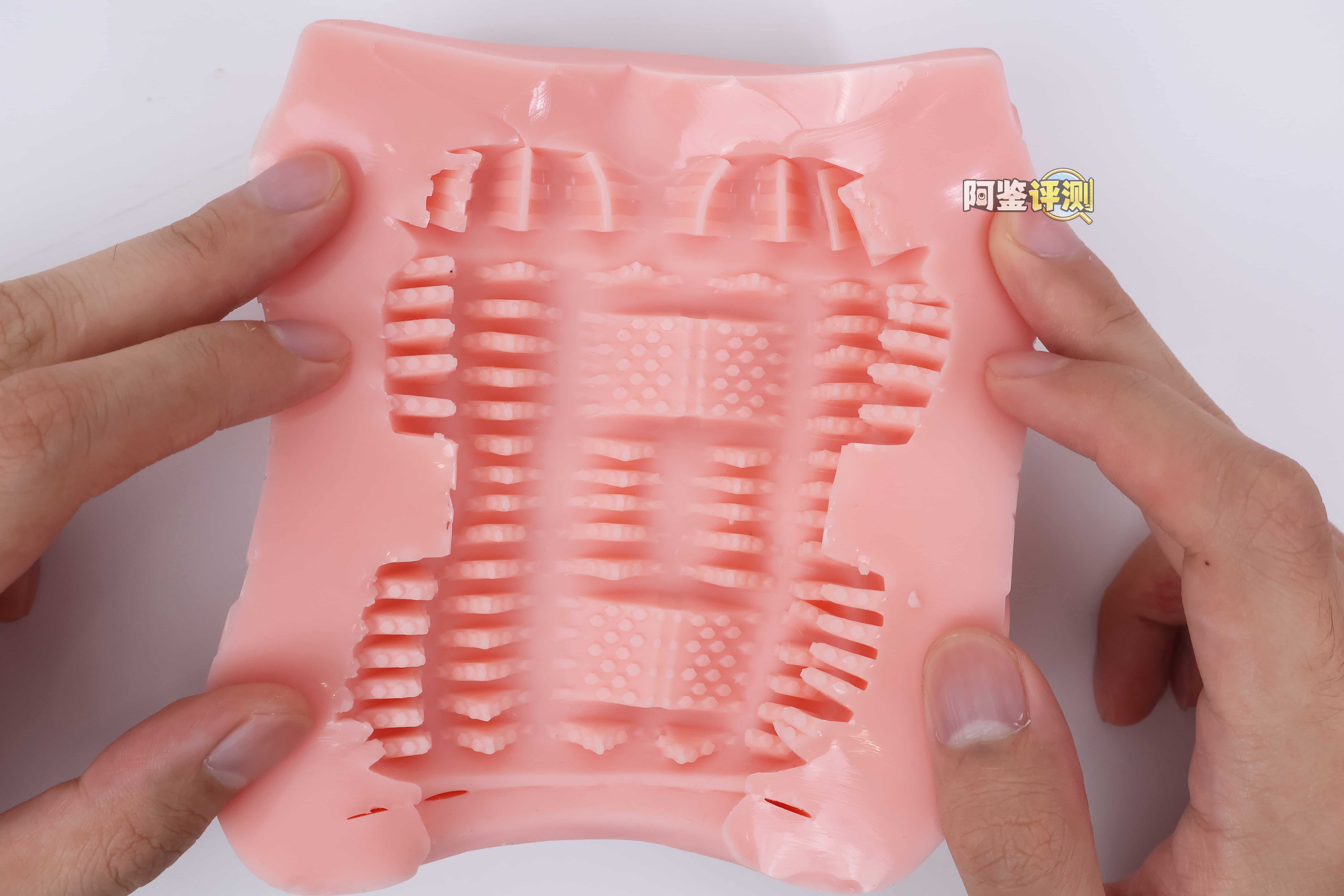 对子哈特——”宝石术士”评测!与排气法完全无缘的大空腔小杯,纹理的密度太低体验非常空洞